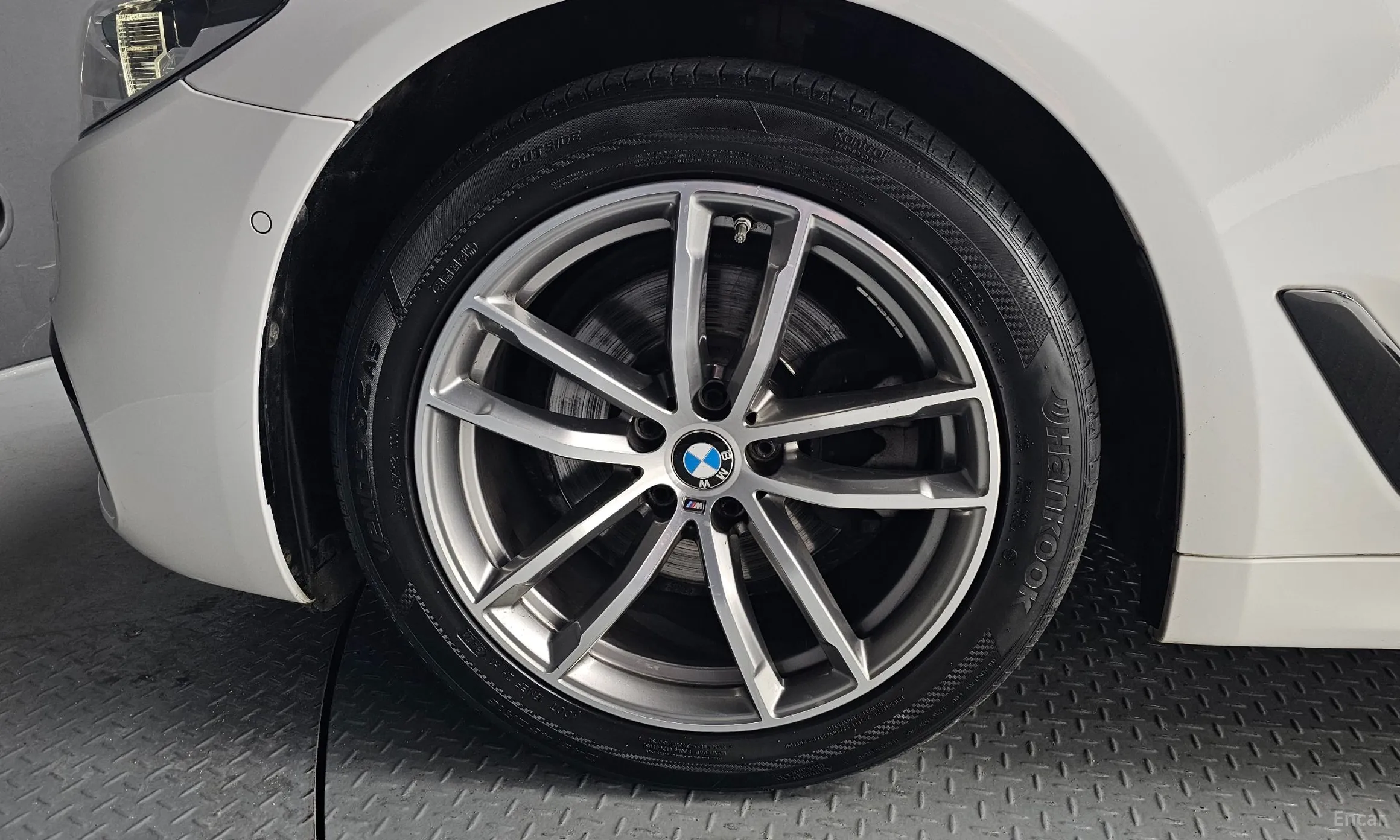 BMW 5 Series (G30) превью 5