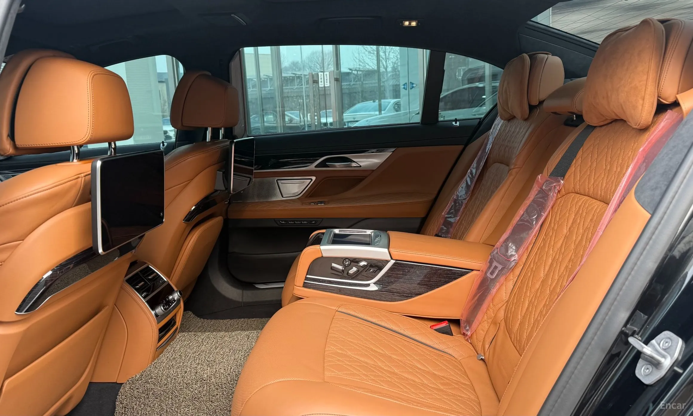 BMW 7 Series (G11) превью 12