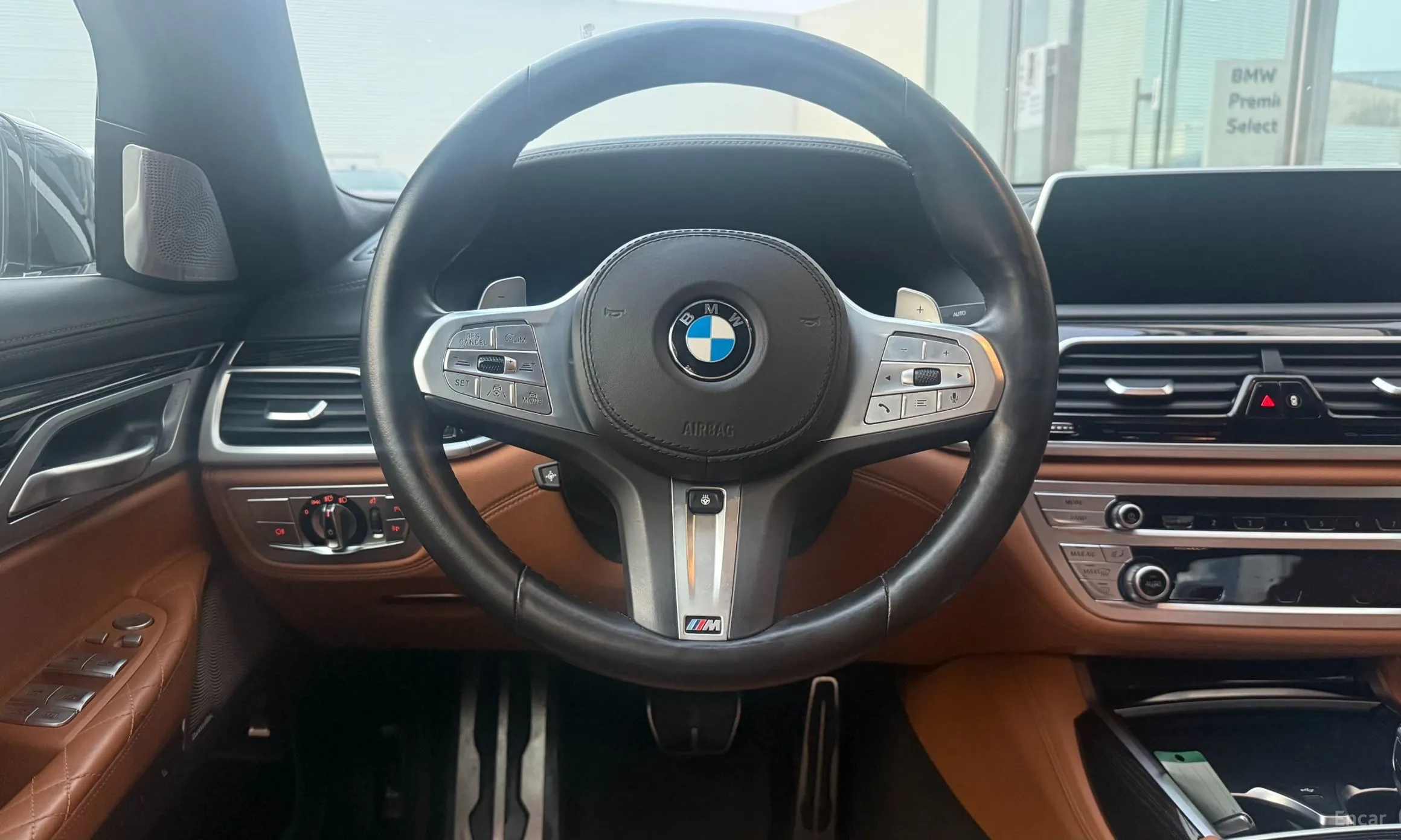 BMW 7 Series (G11) превью 13