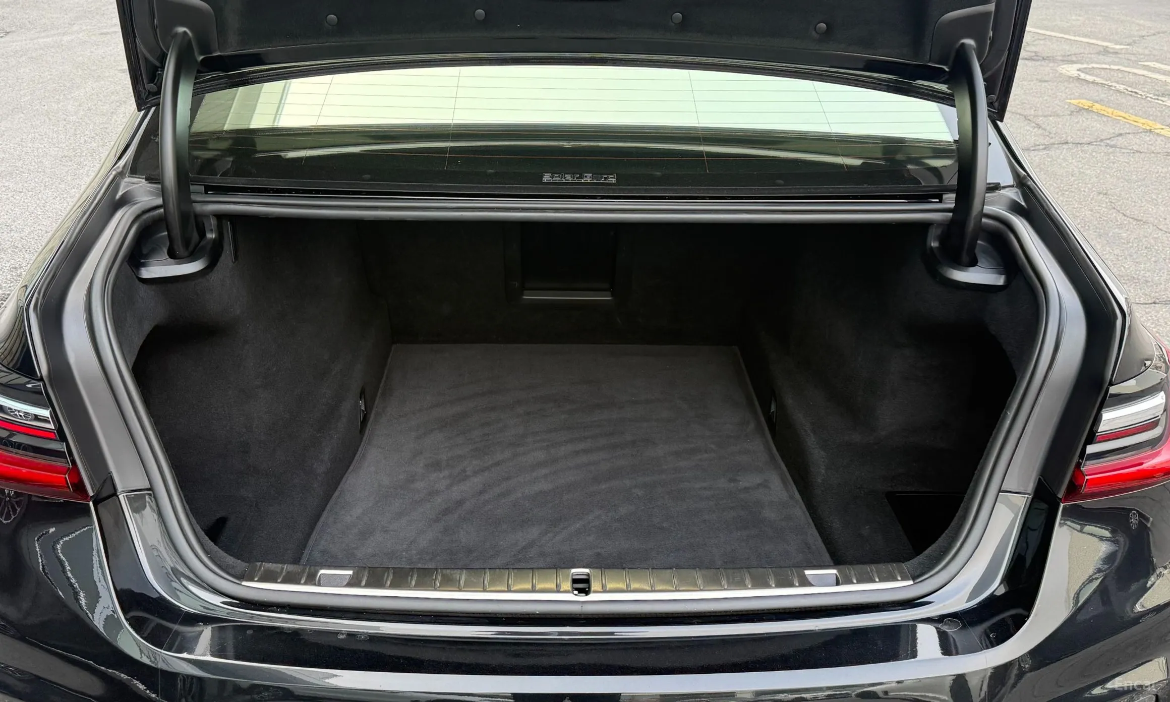 BMW 7 Series (G11) превью 15