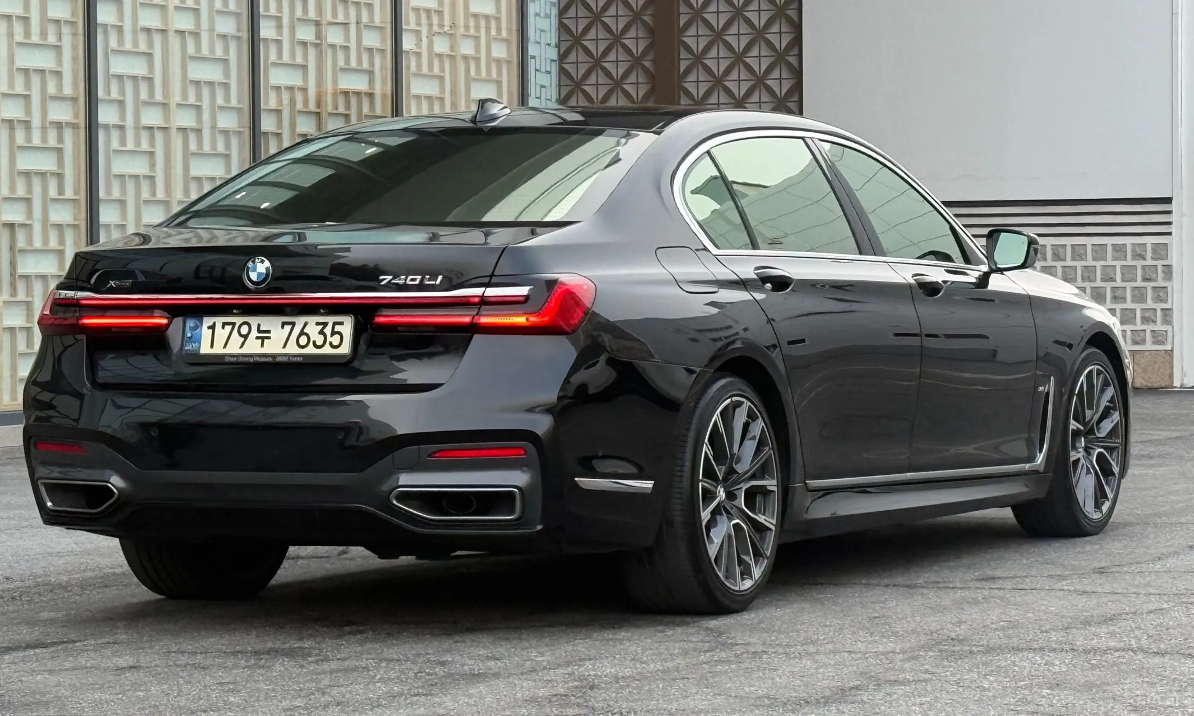 BMW 7 Series (G11)
