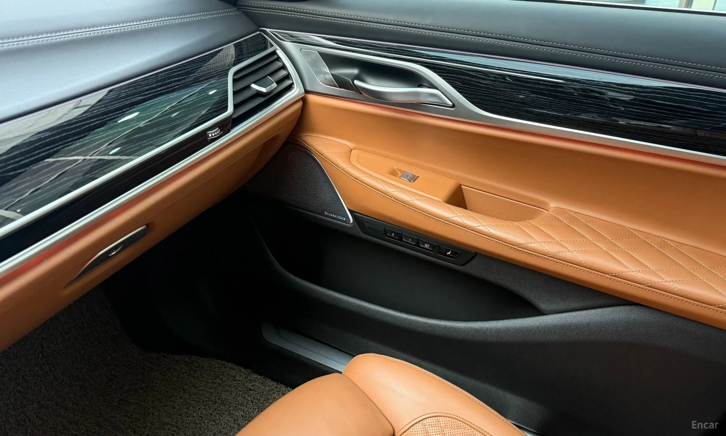 BMW 7 Series (G11) превью 17