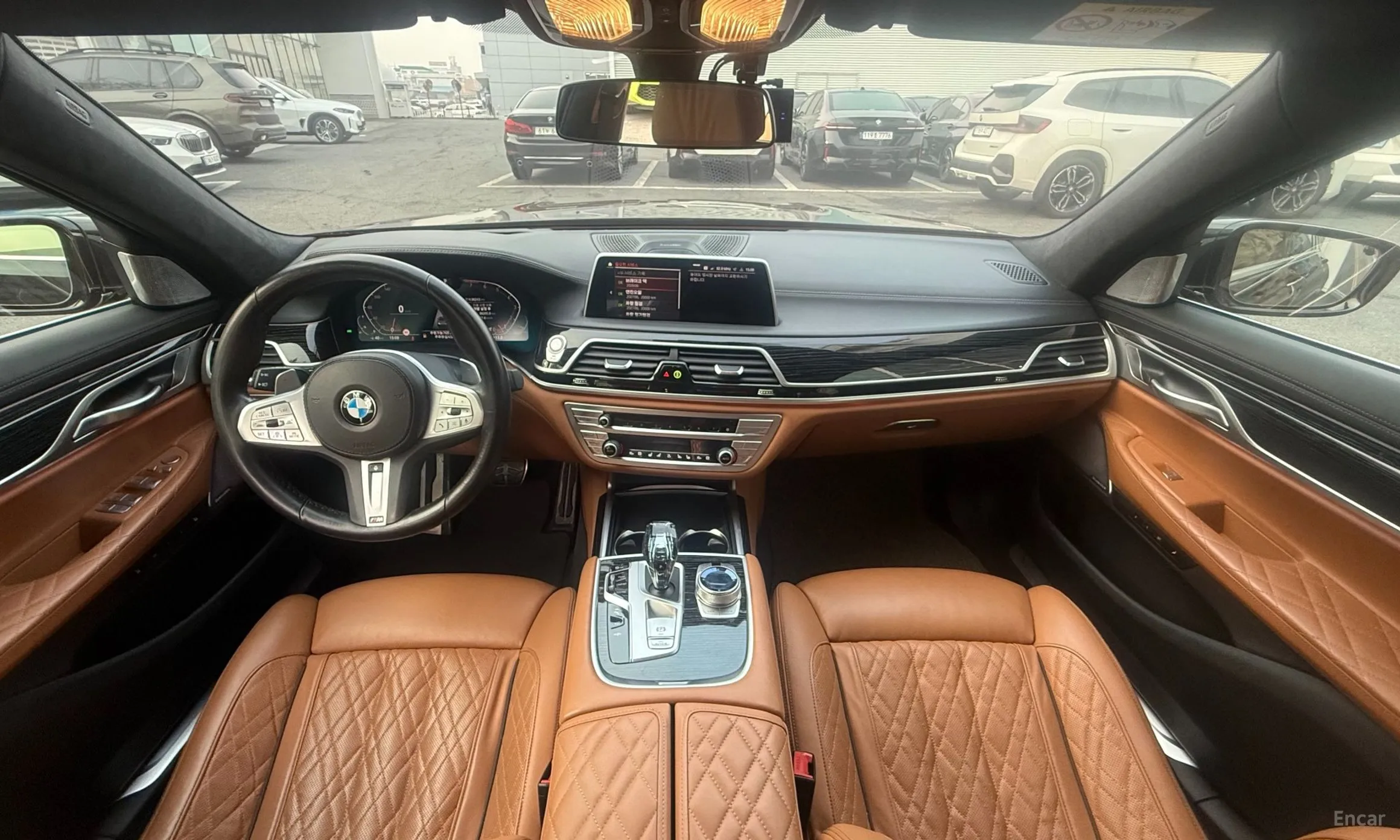 BMW 7 Series (G11) превью 7