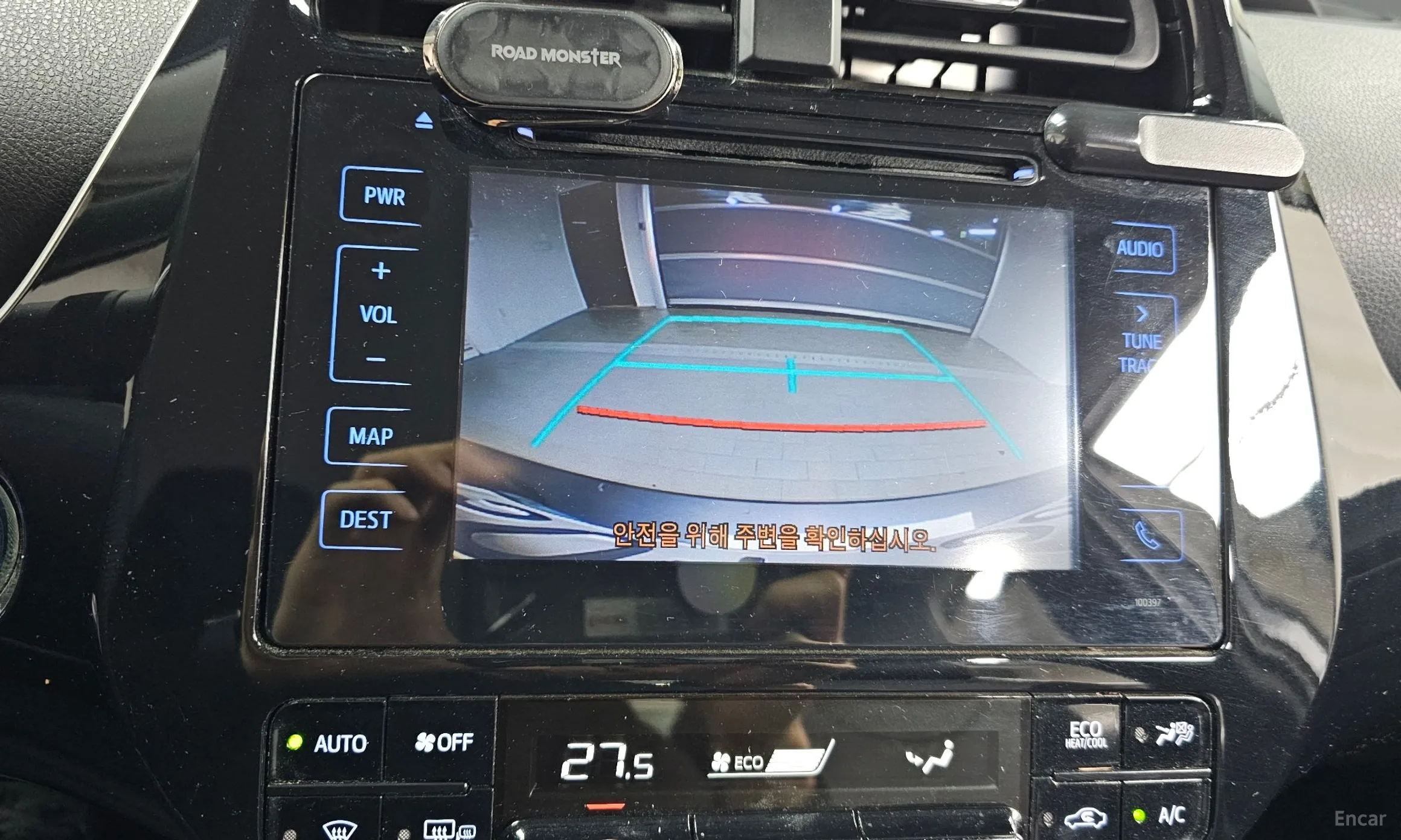 Toyota Prius 4th Generation превью 17