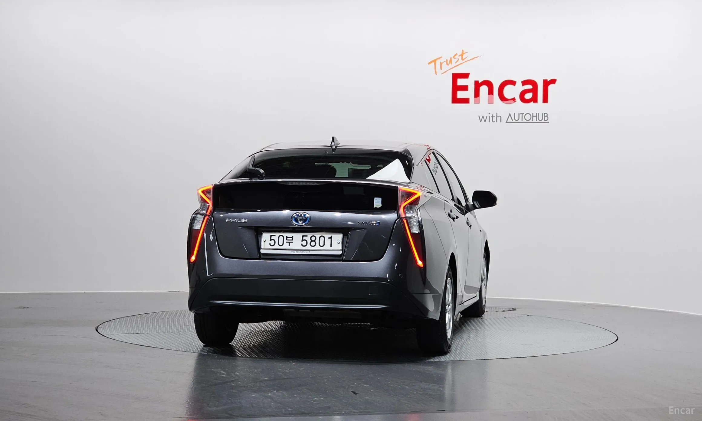 Toyota Prius 4th Generation превью 4