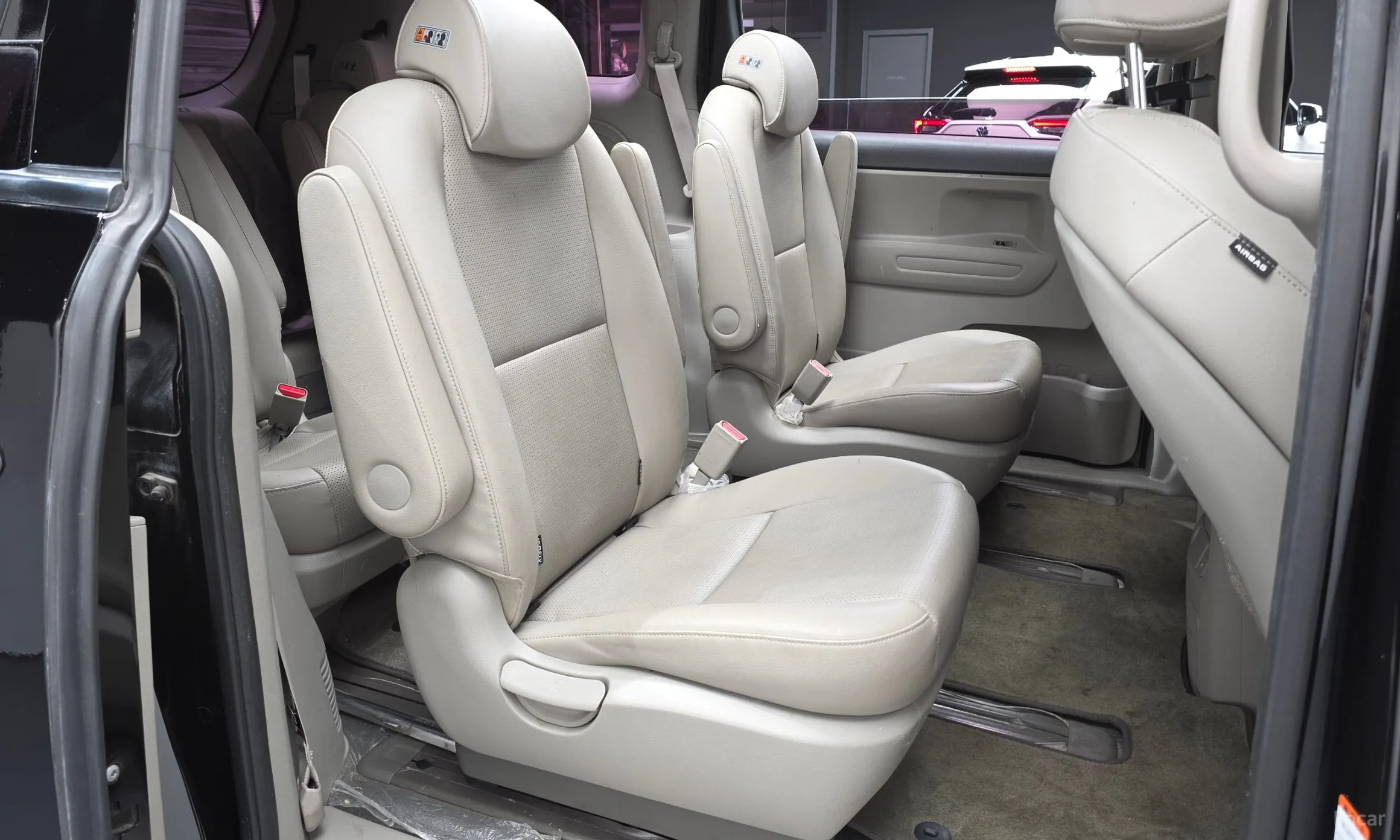 Kia Carnival превью 12