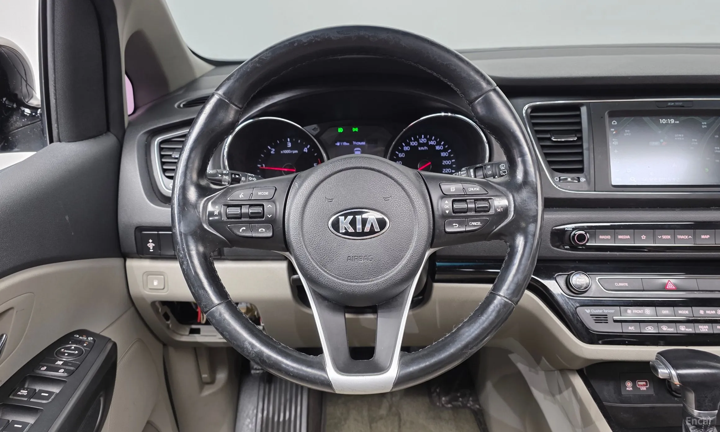 Kia Carnival превью 13