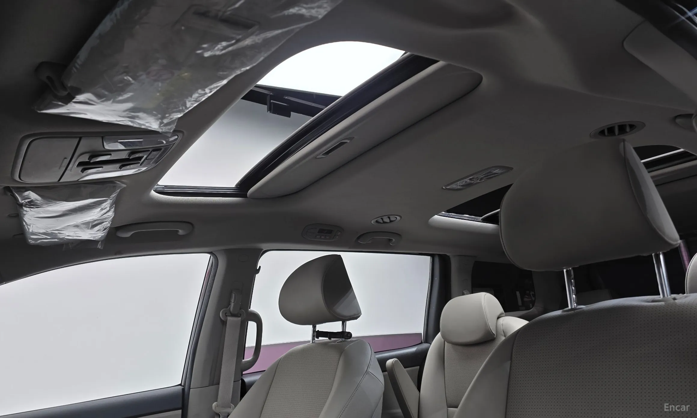 Kia Carnival превью 19