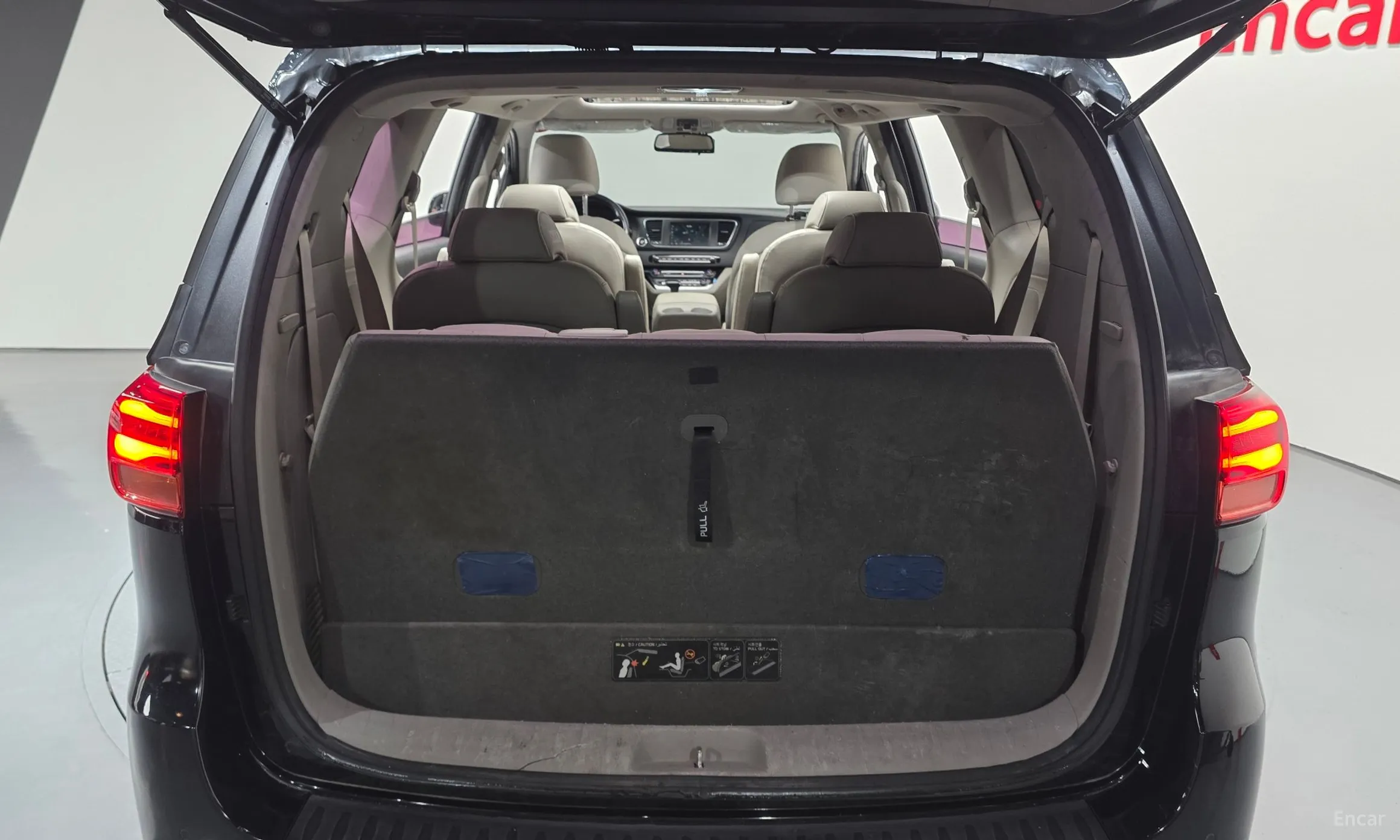 Kia Carnival превью 20