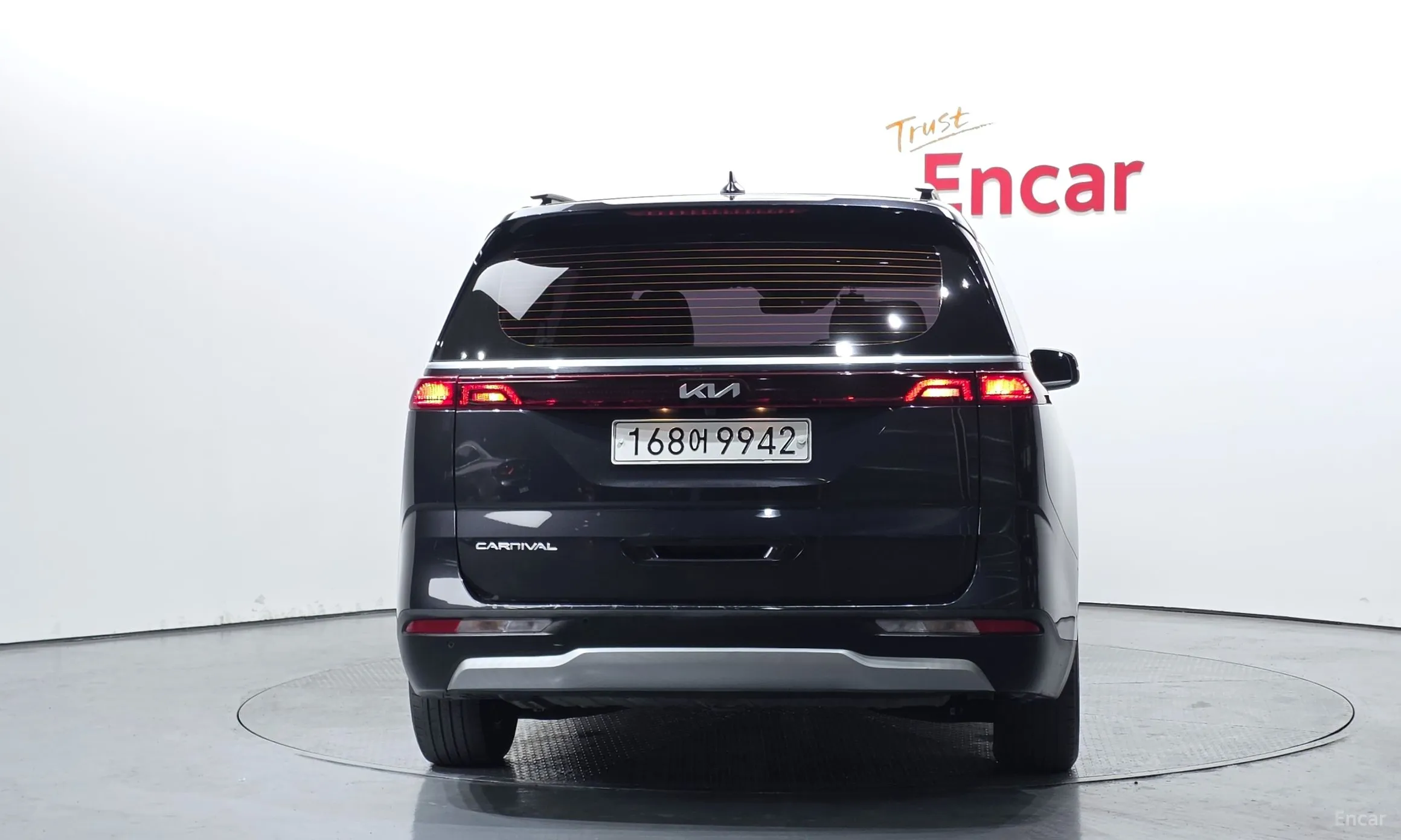 Kia Carnival Gen 4 превью 4