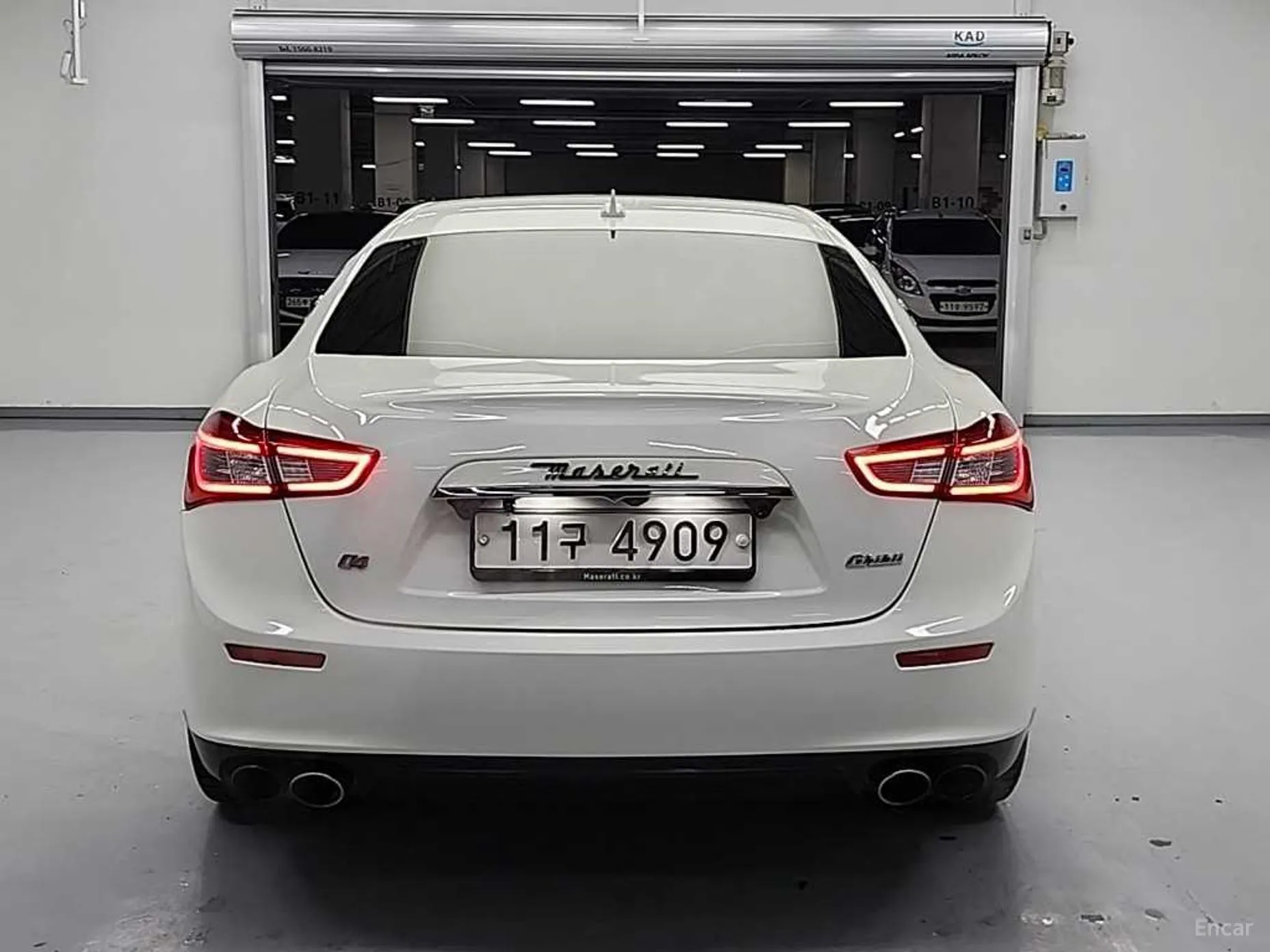 Maserati Ghibli превью 4