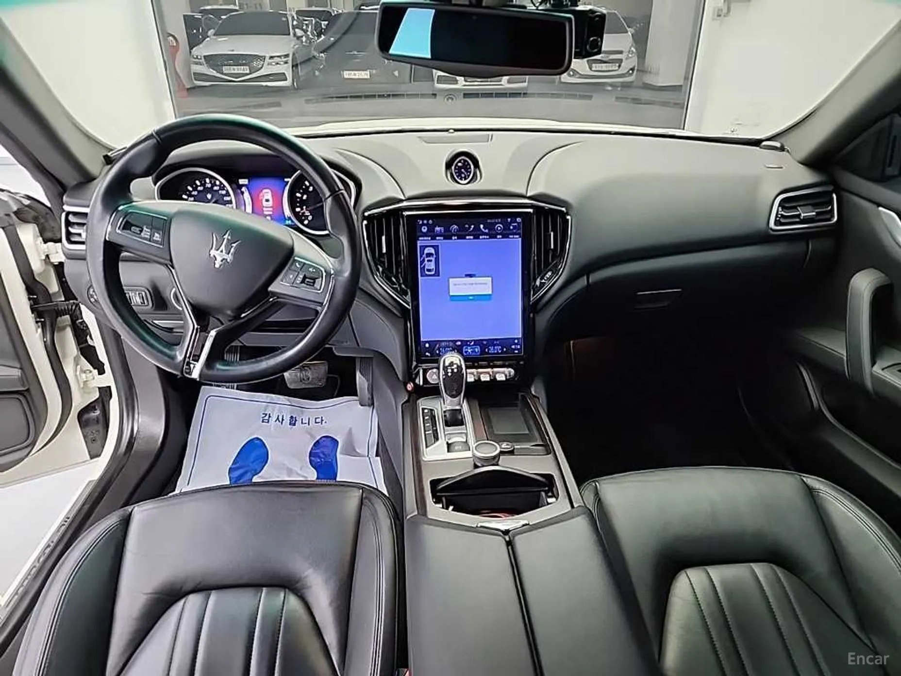 Maserati Ghibli превью 7