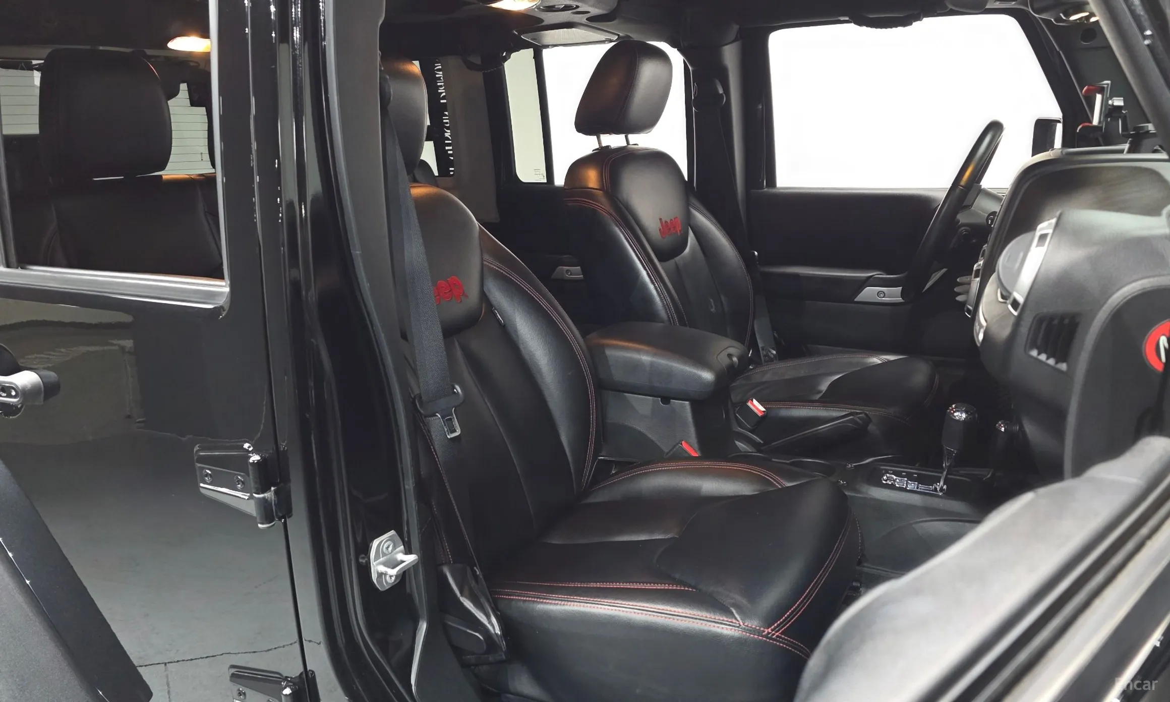 Jeep Wrangler (JK) превью 10