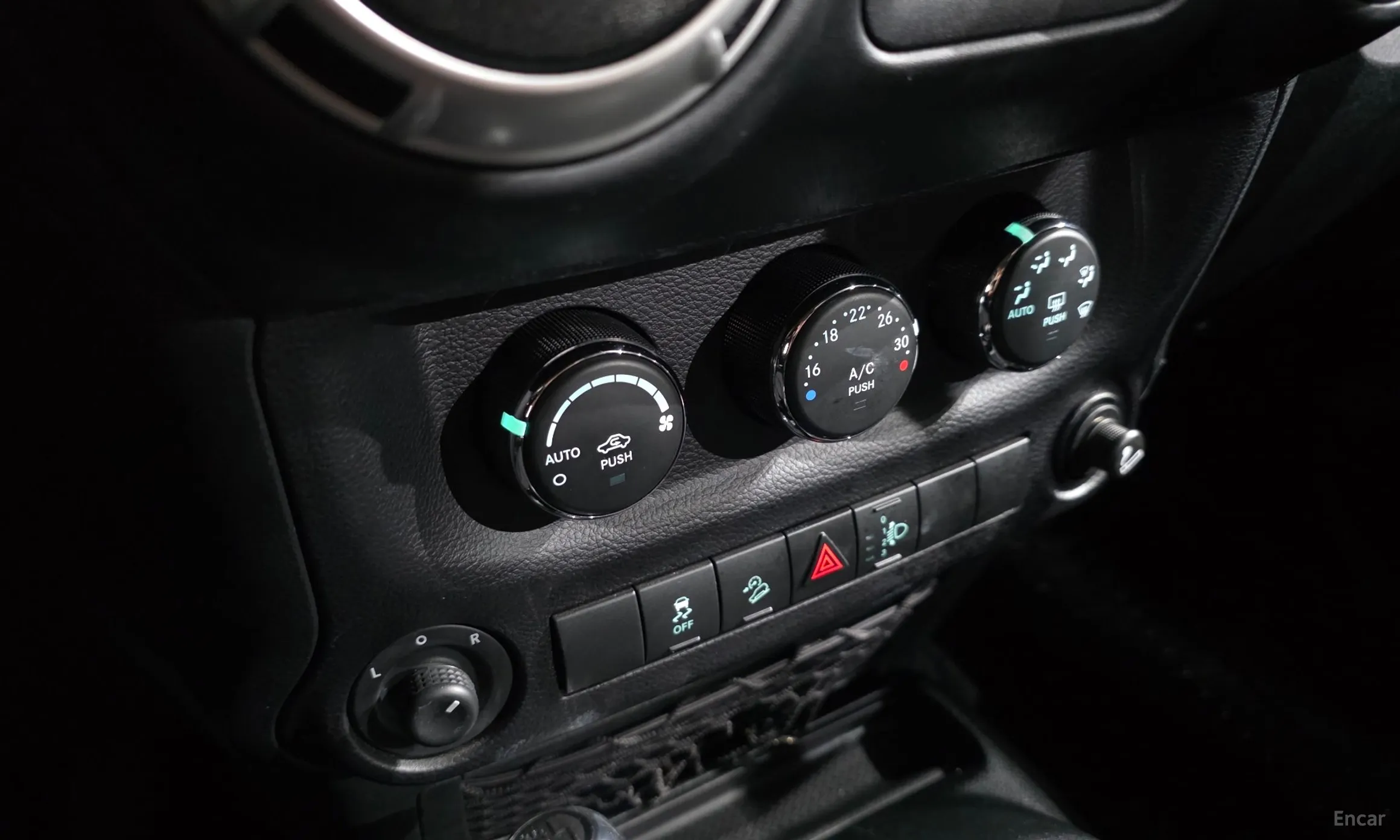 Jeep Wrangler (JK) превью 20
