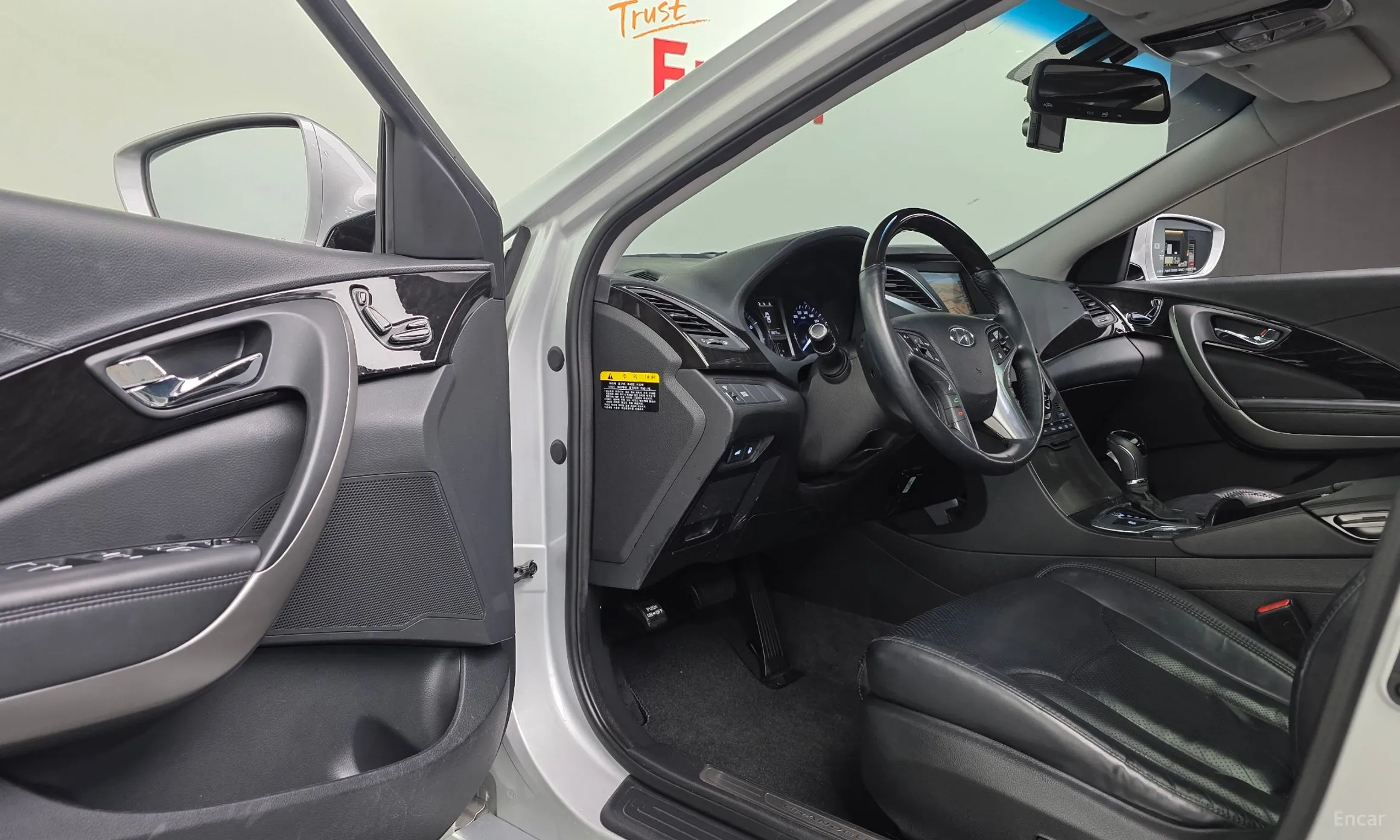 Hyundai Grandeur HG превью 12