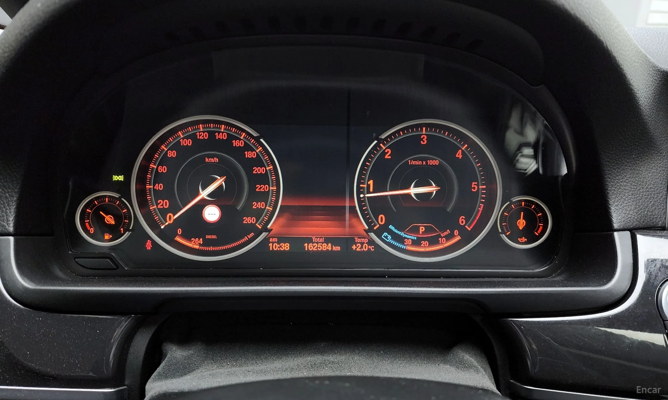 BMW 5 Series (F10) превью 8