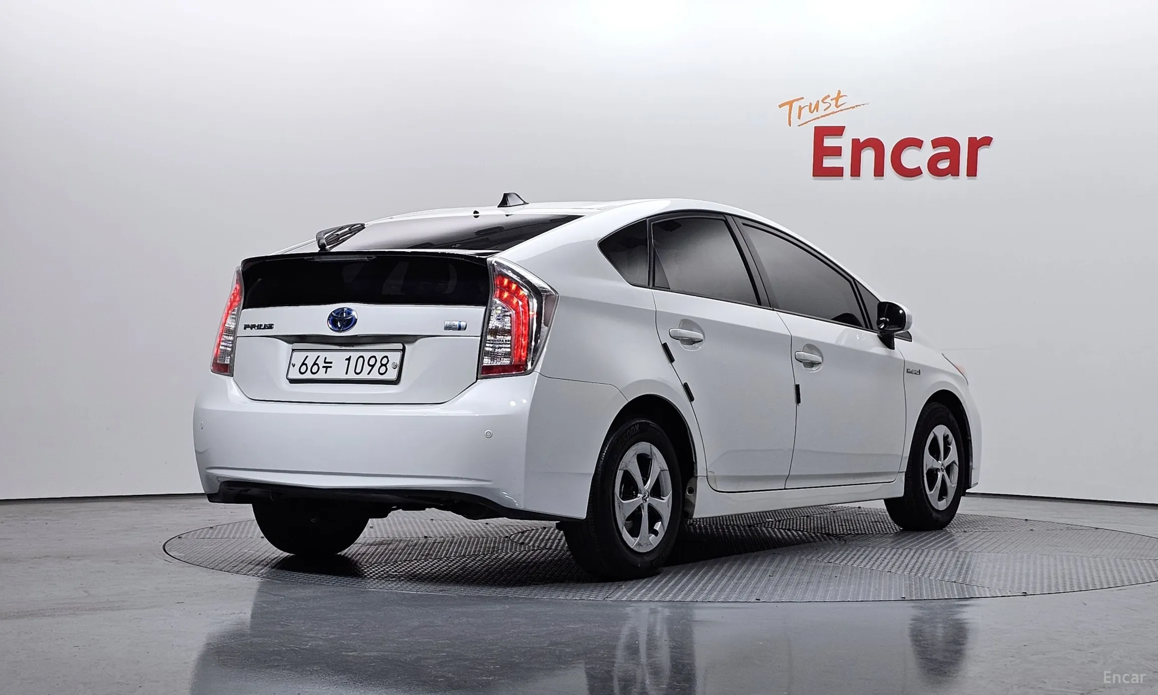 Toyota Toyota Prius превью 2
