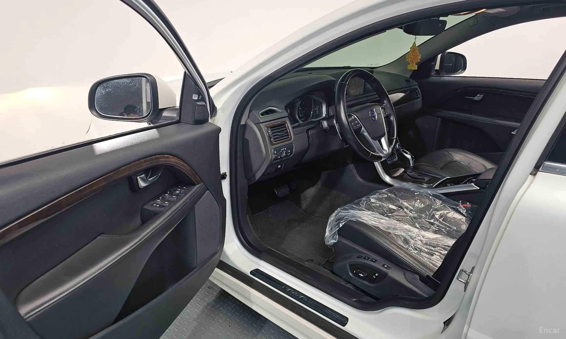 Volvo S80 превью 10