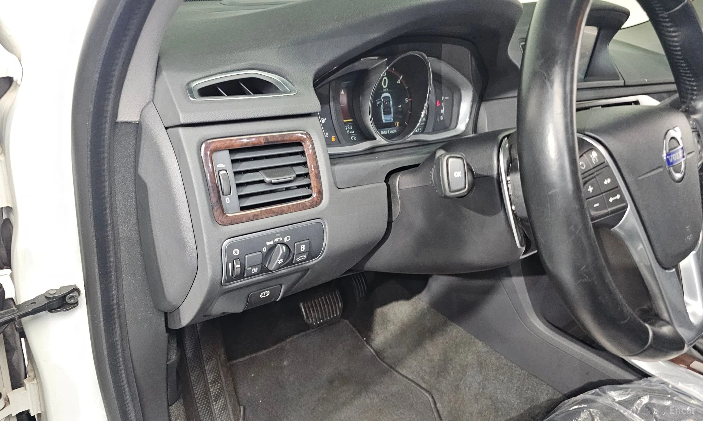 Volvo S80 превью 14