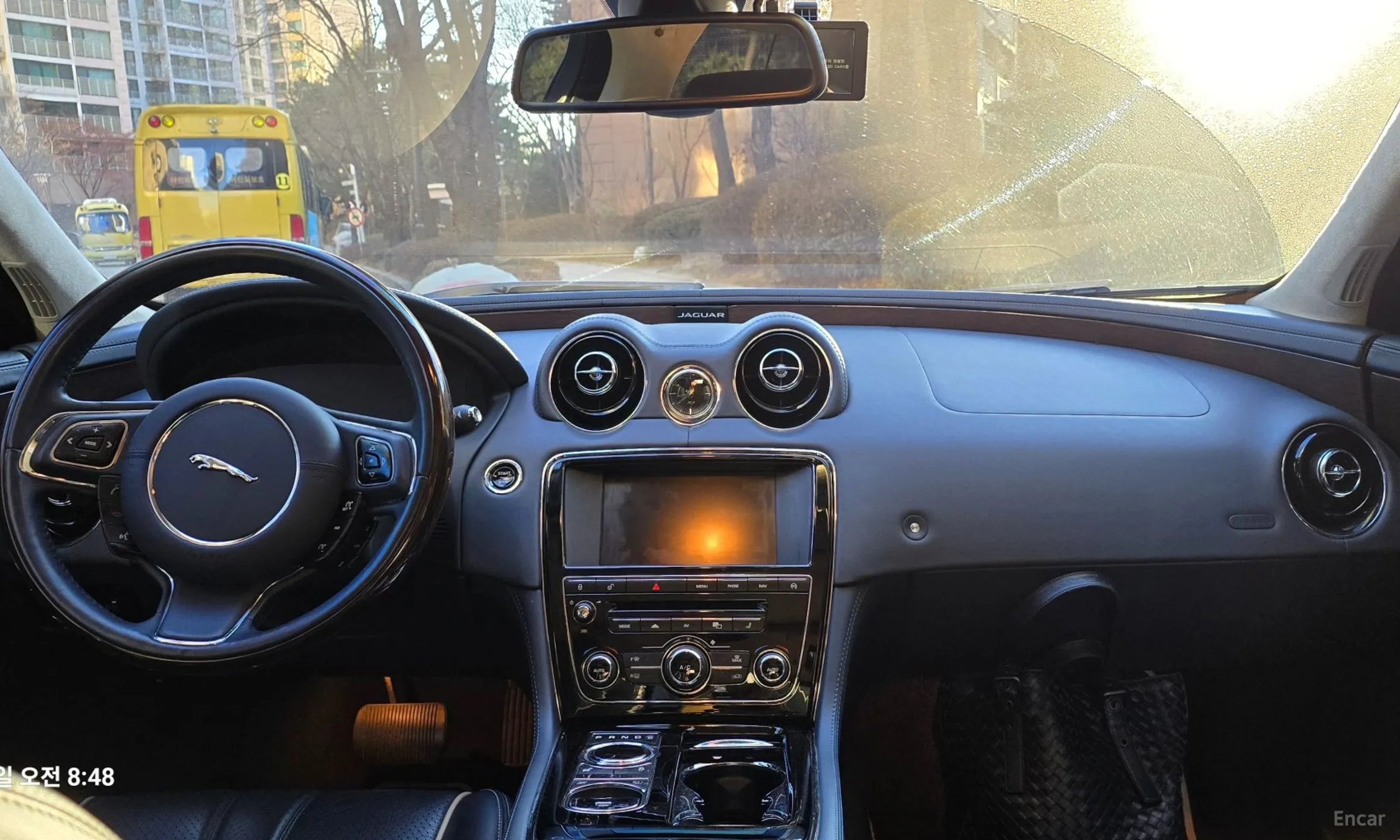 Jaguar All New XJ превью 16