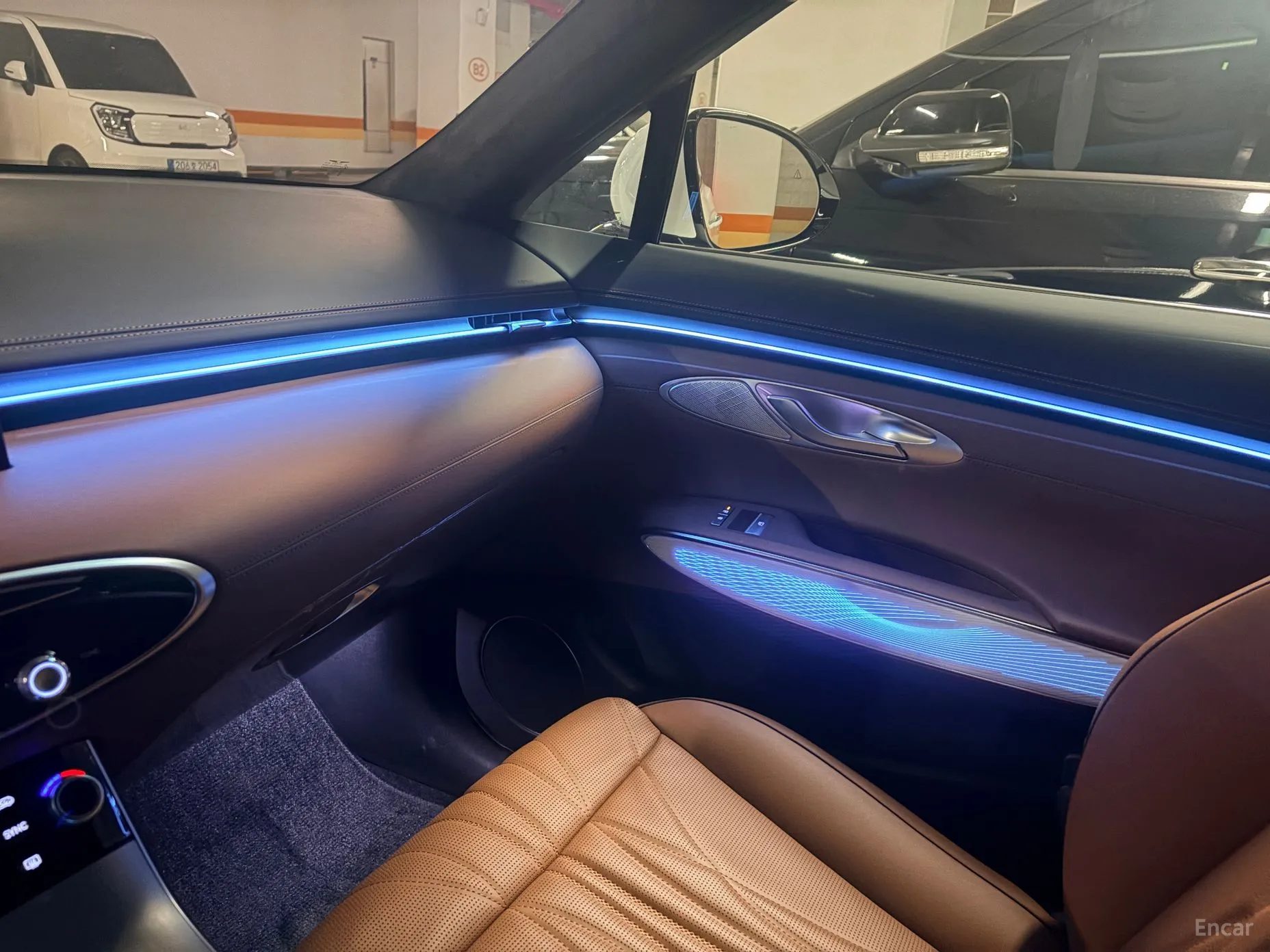 Genesis GV70 превью 7