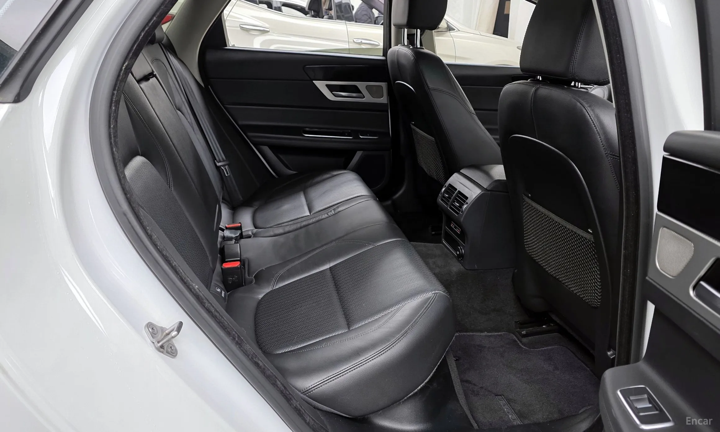 Jaguar XF (x260) превью 12