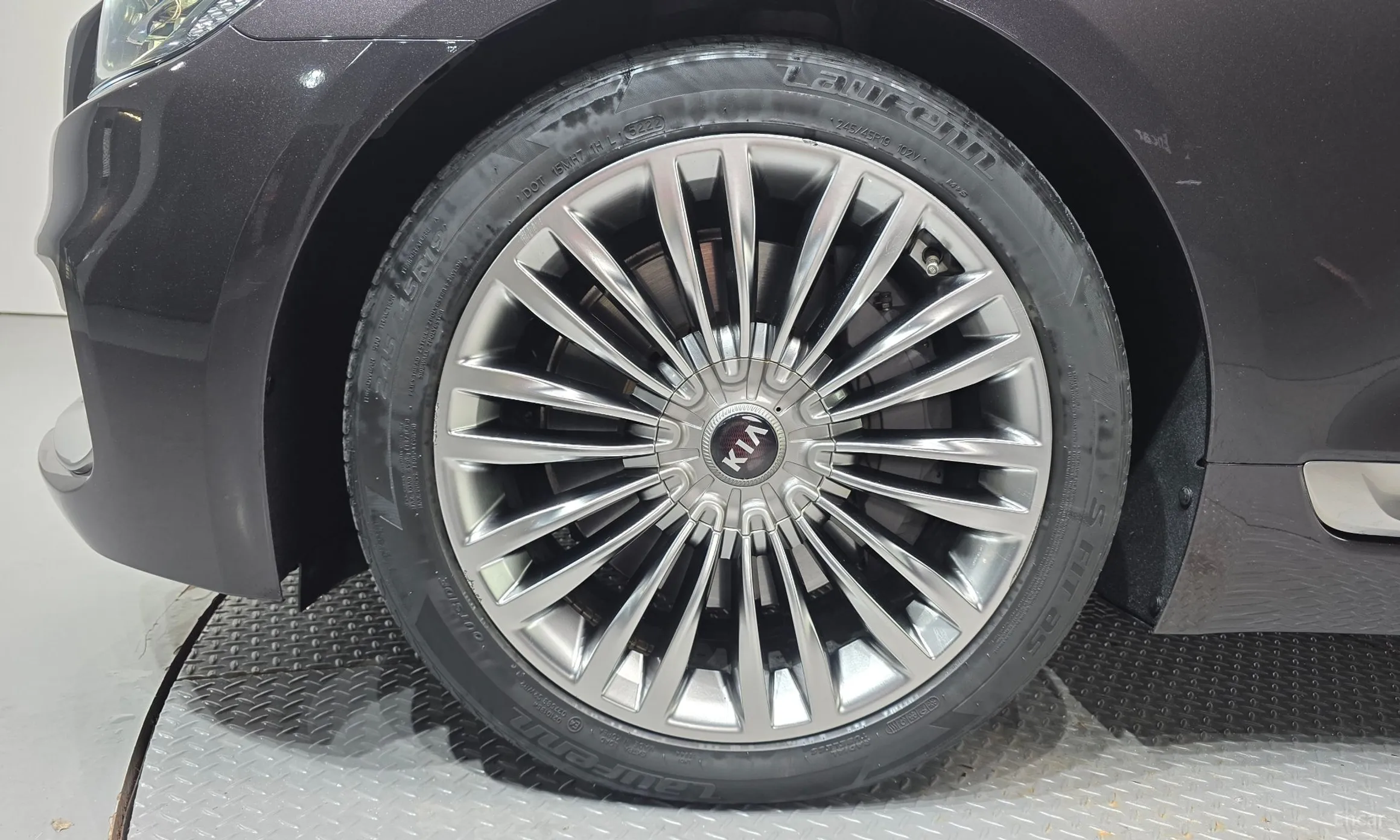 Kia K9 превью 5