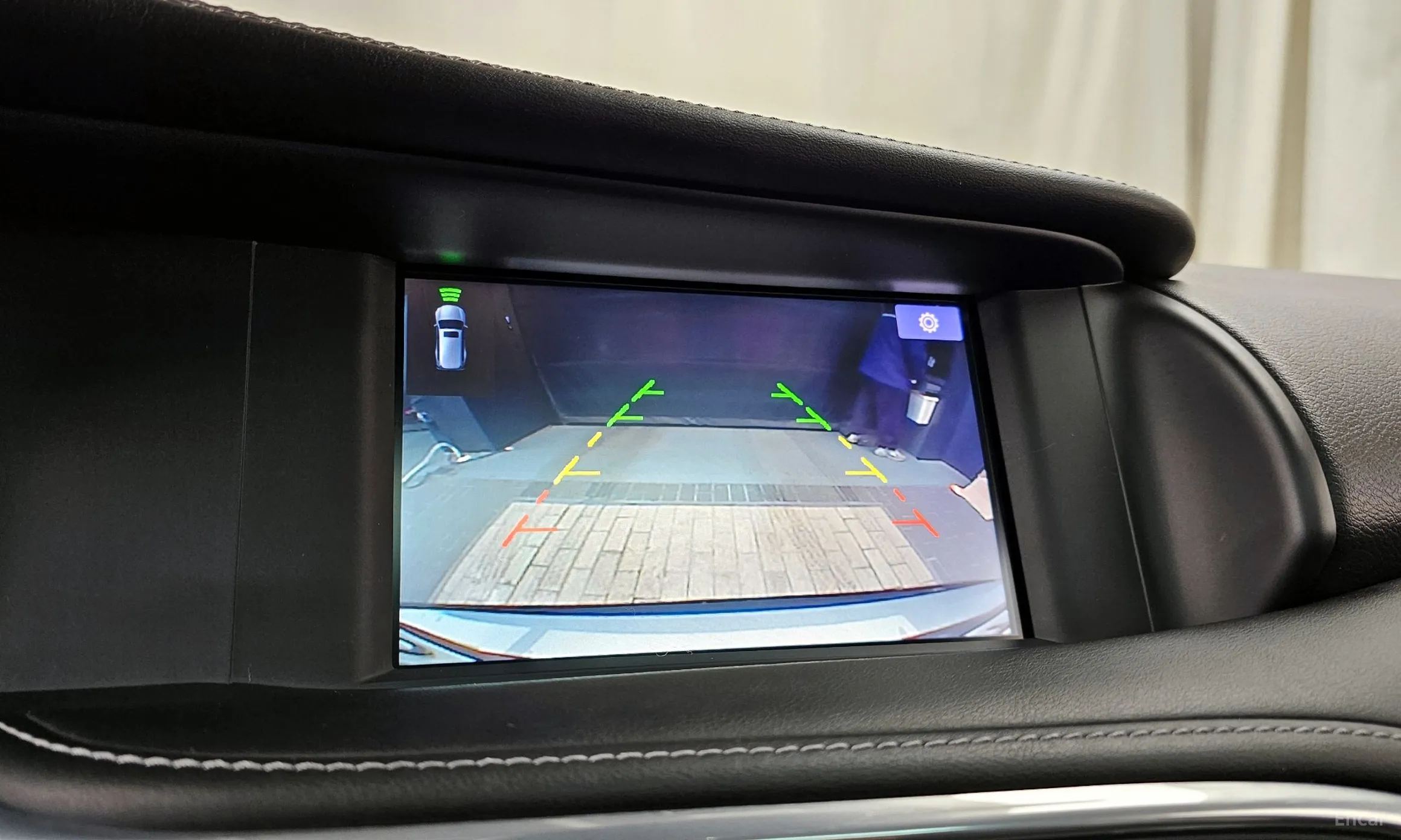 Infiniti Q30 превью 15