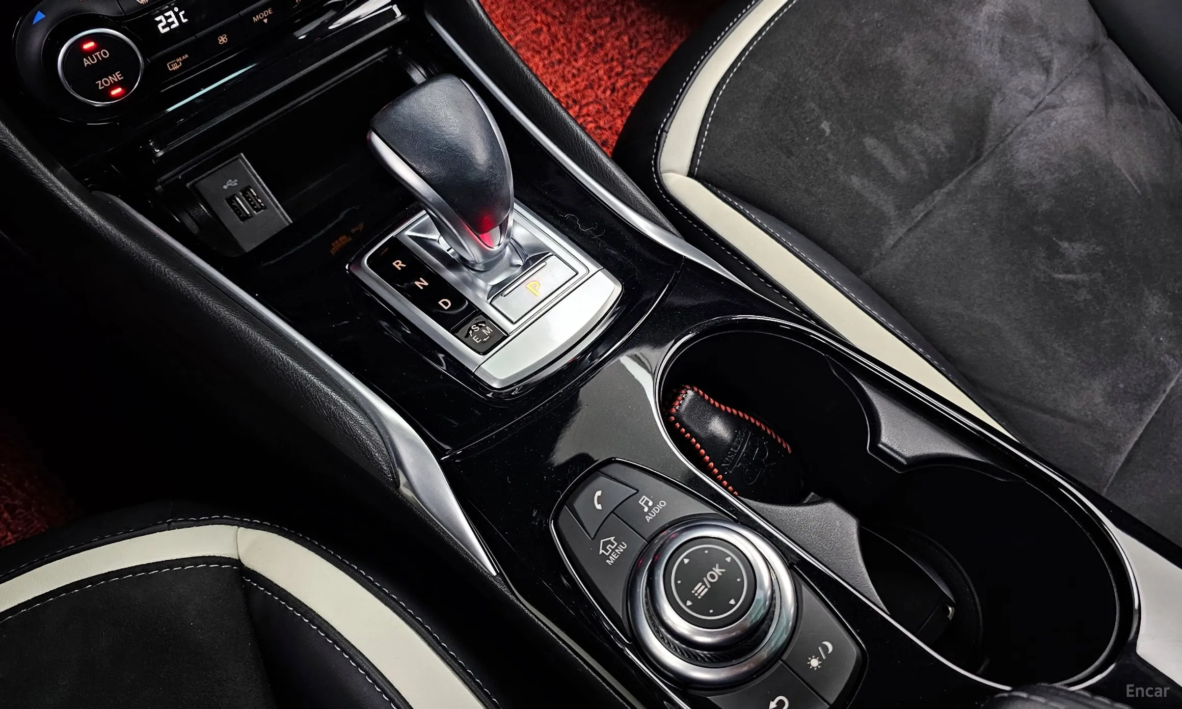 Infiniti Q30 превью 9