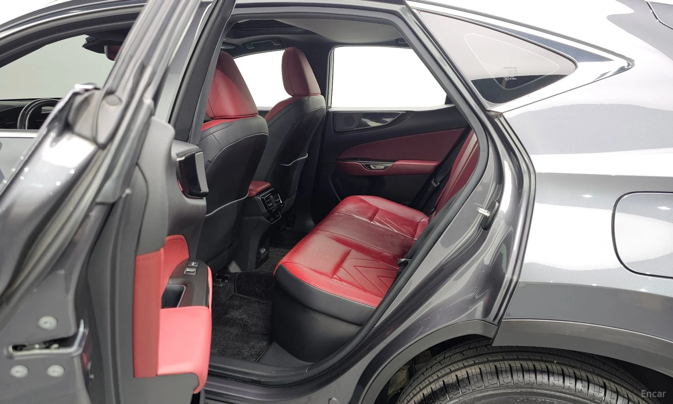 Lexus NX450h + 2nd Gen превью 12