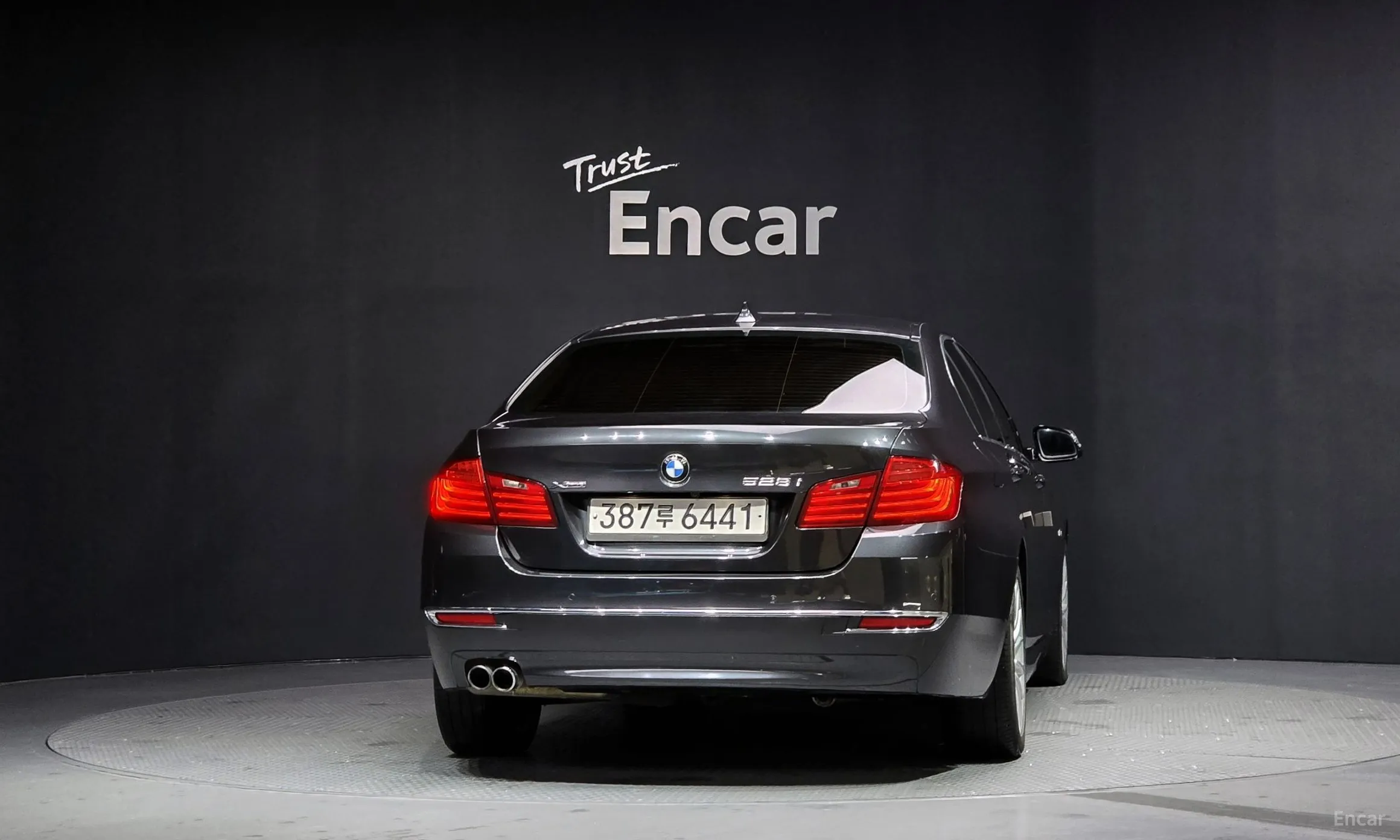 BMW 5 Series (F10) превью 4
