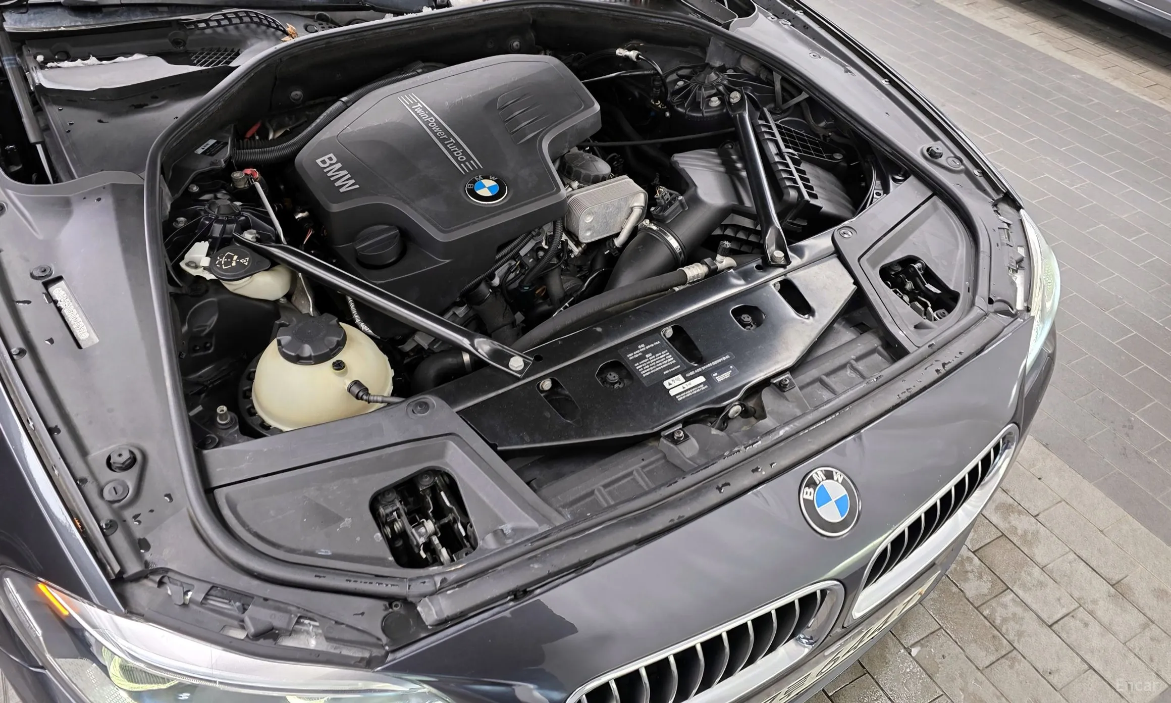 BMW 5 Series (F10) превью 6