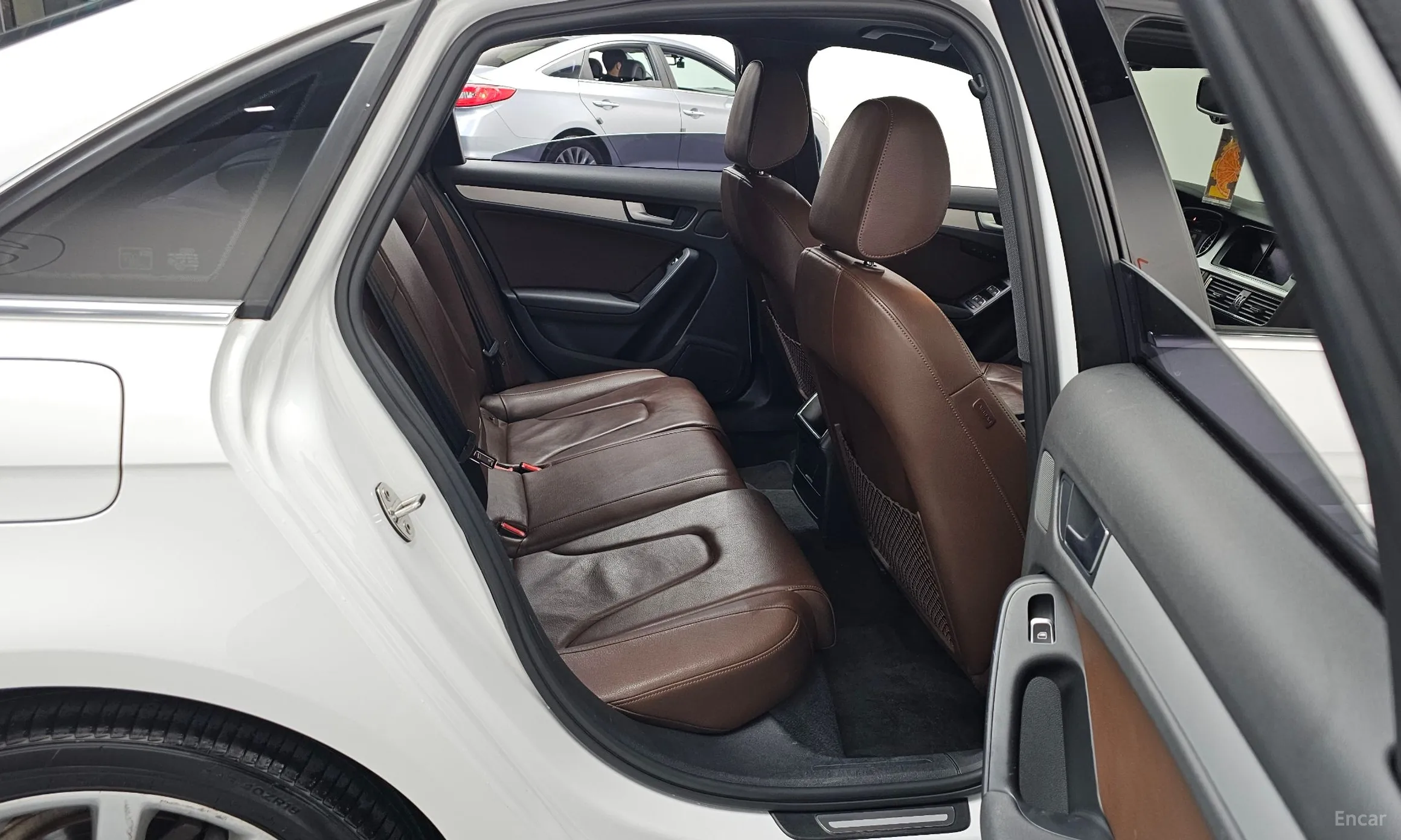 Audi New A4 превью 12