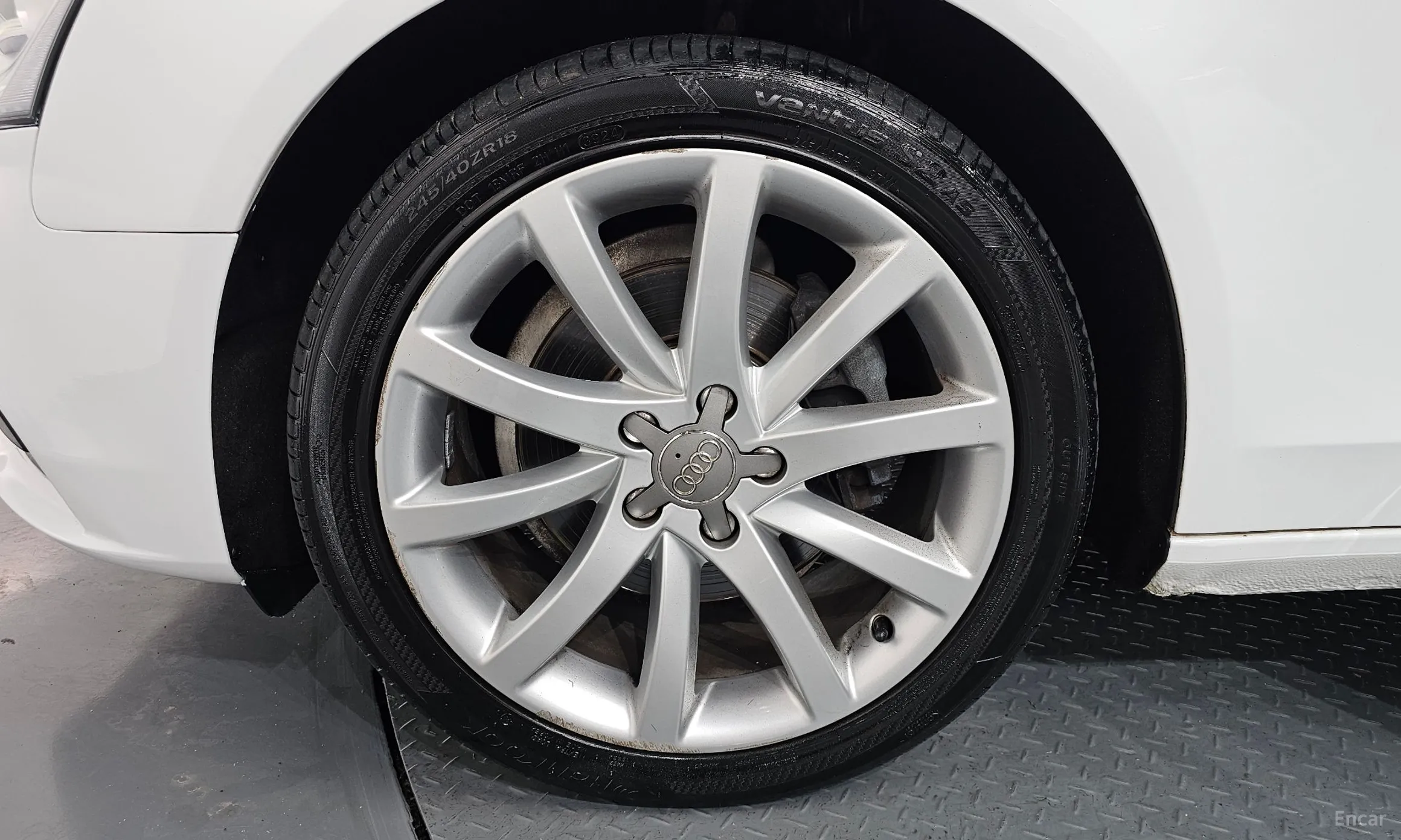 Audi New A4 превью 5