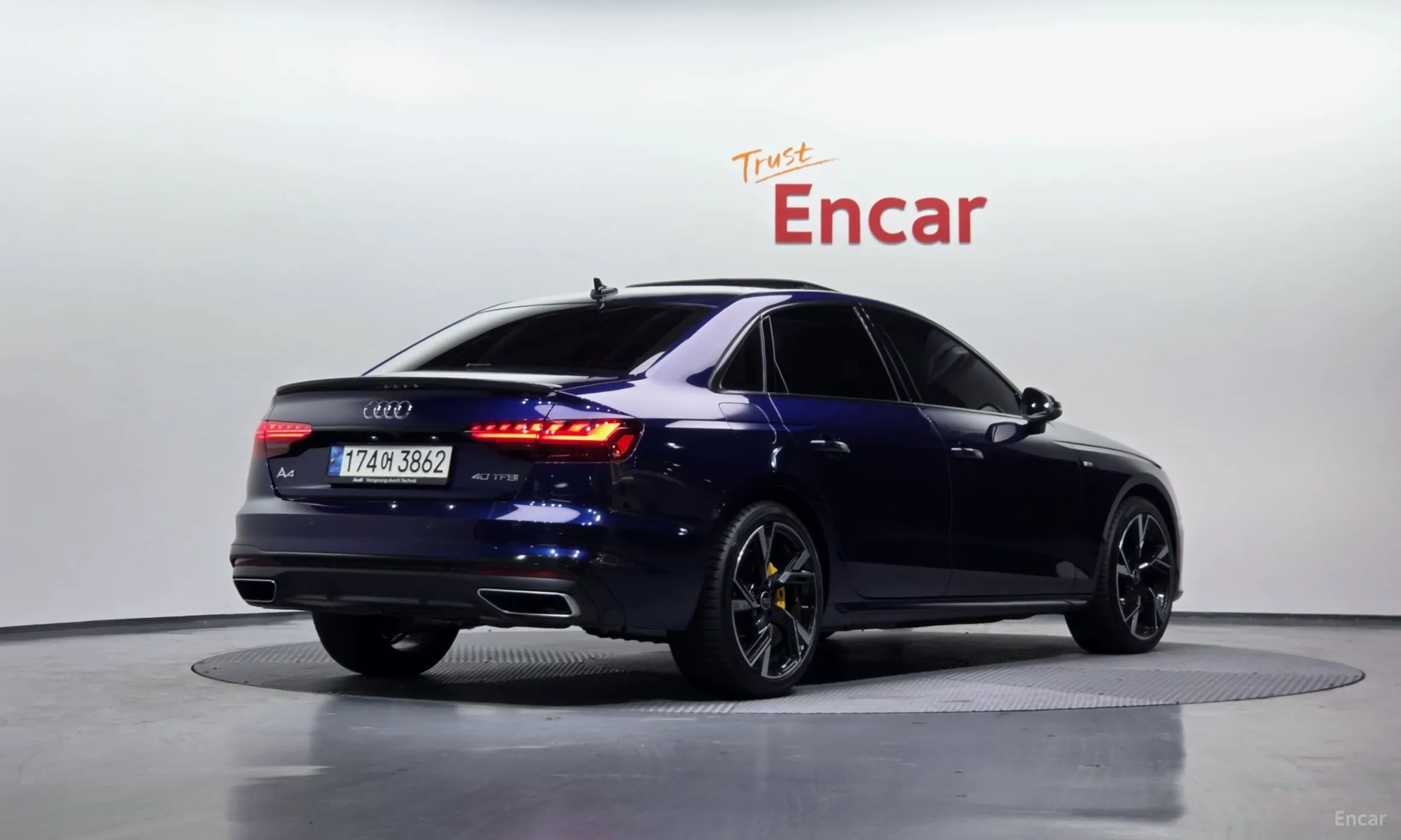 Audi A4 (B9)