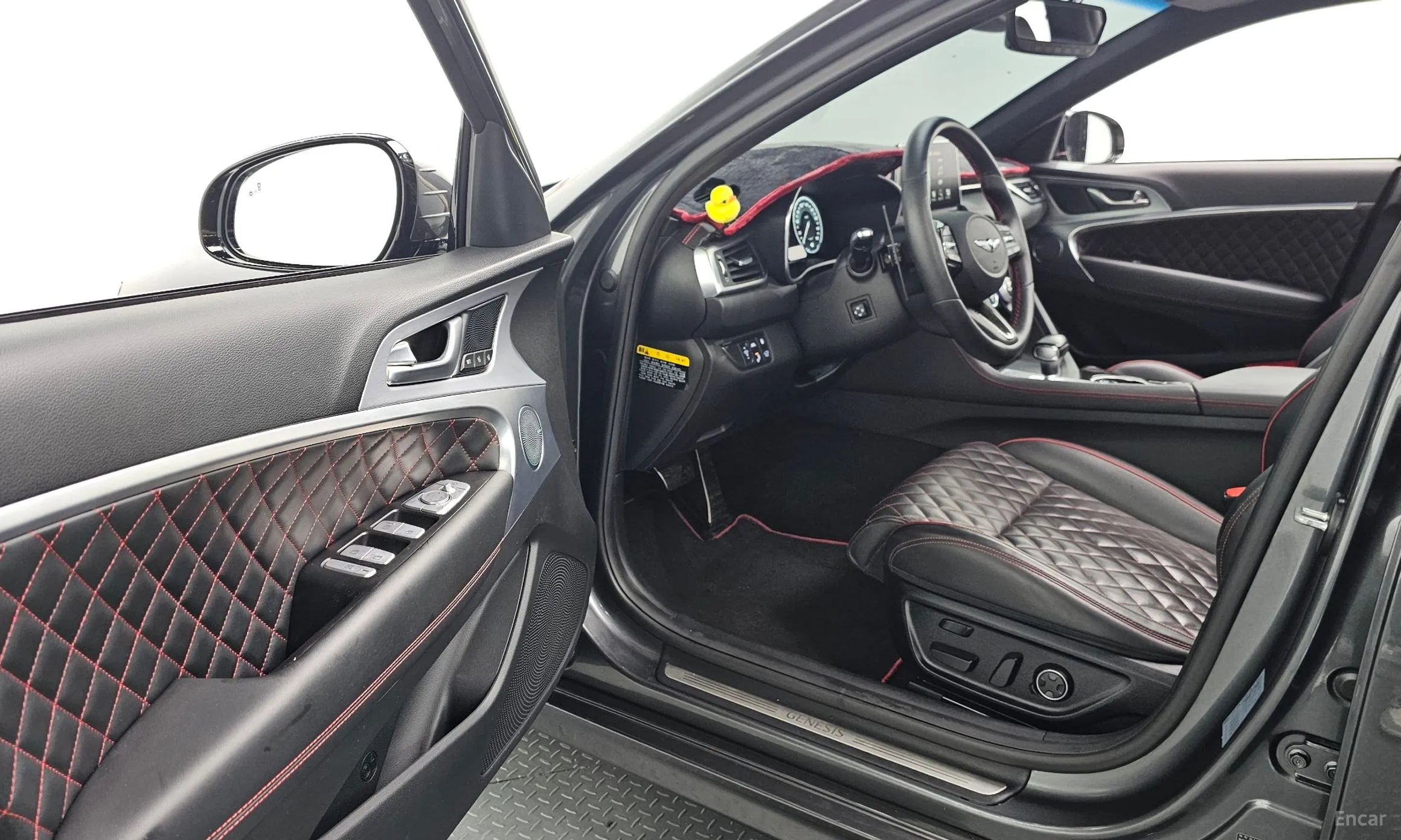 Genesis G70 превью 10