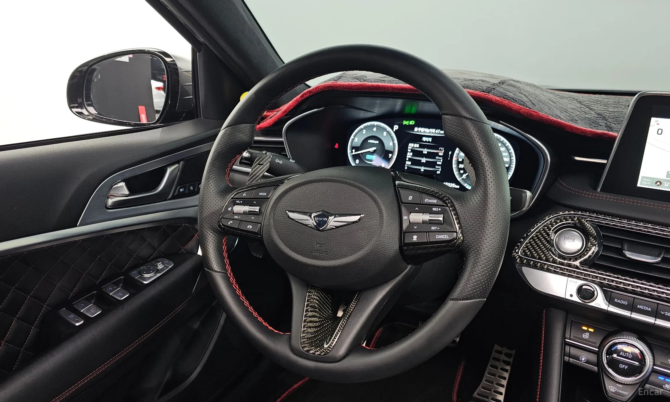 Genesis G70 превью 12