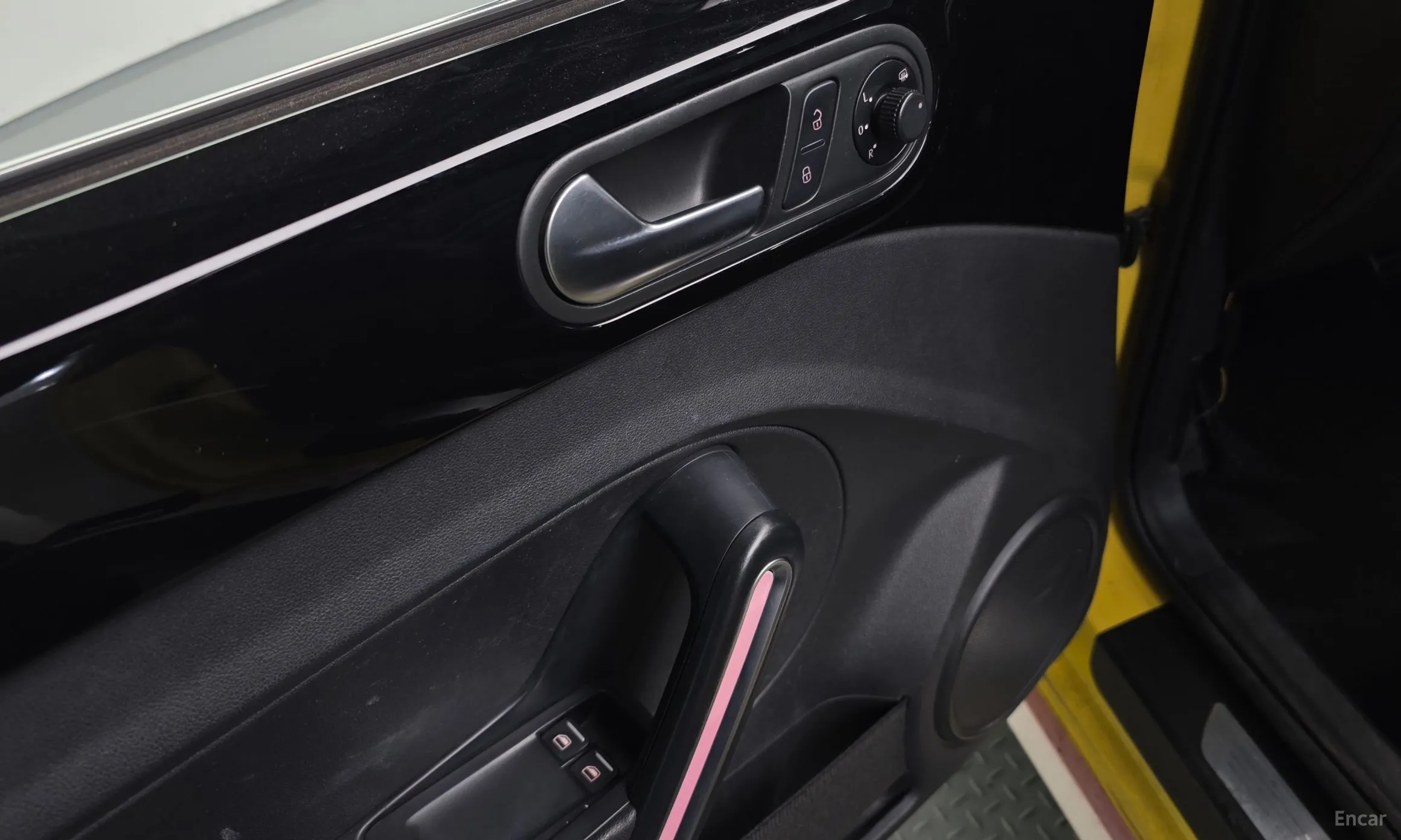 Volkswagen The Beetle превью 17