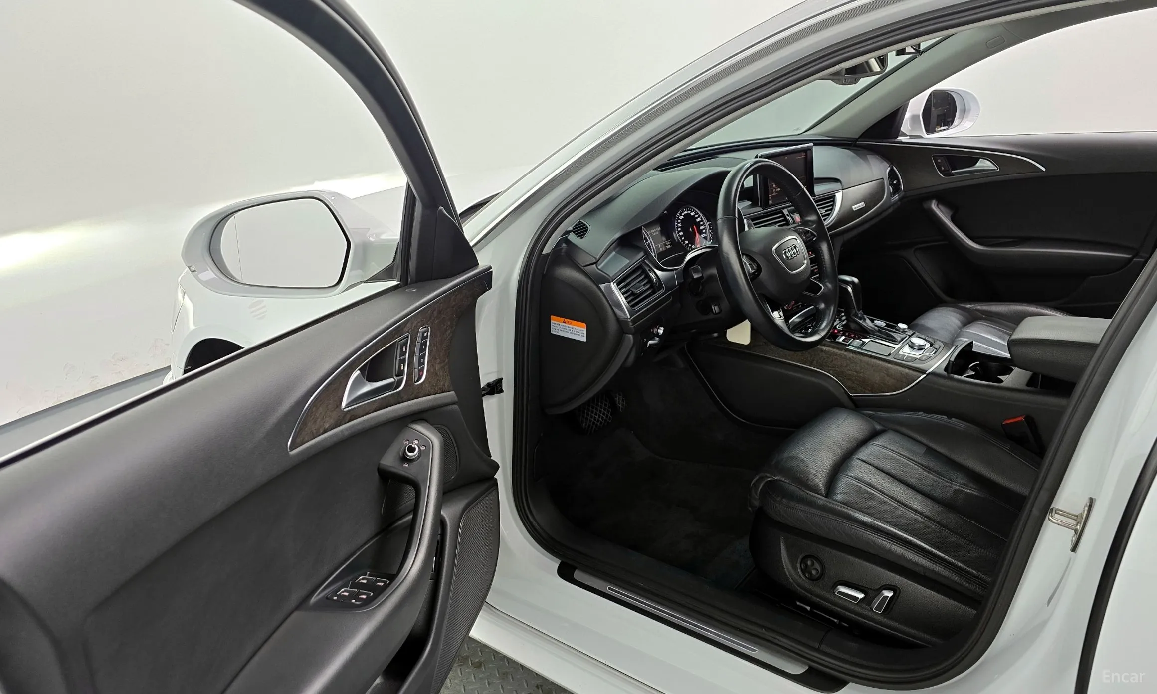 Audi New A6 превью 10