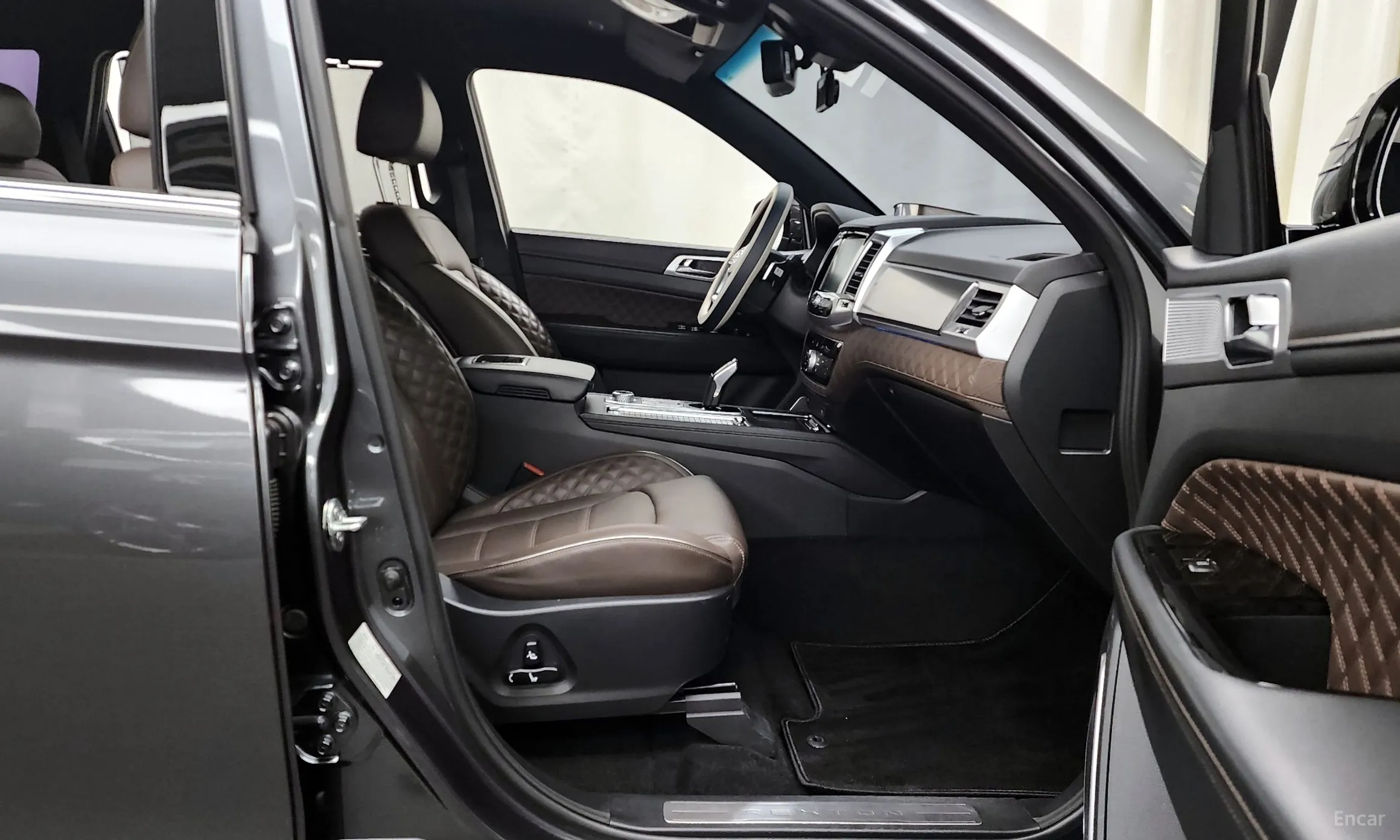 KG Mobility (SsangYong) Rexton превью 11