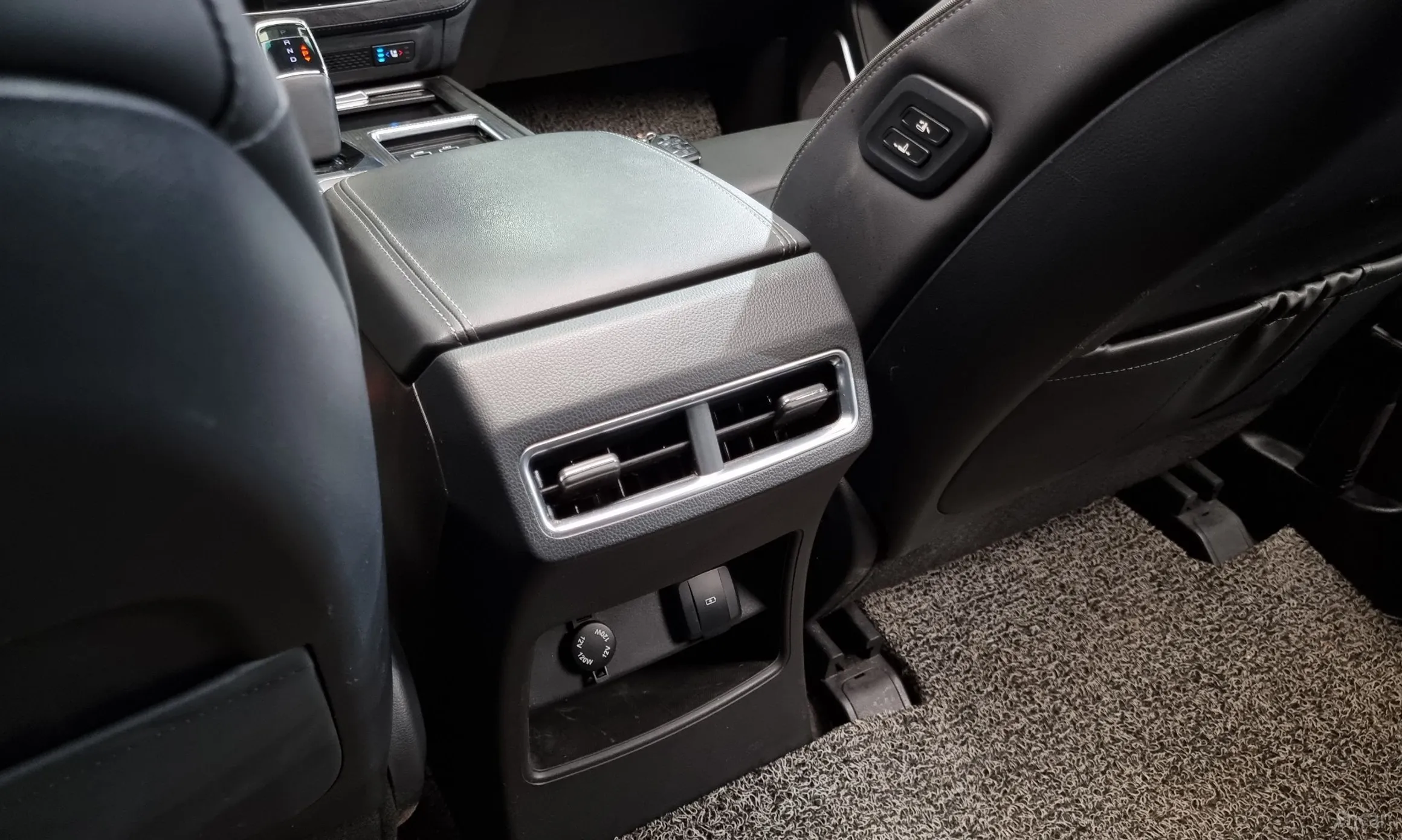 KG Mobility (SsangYong) Rexton превью 17