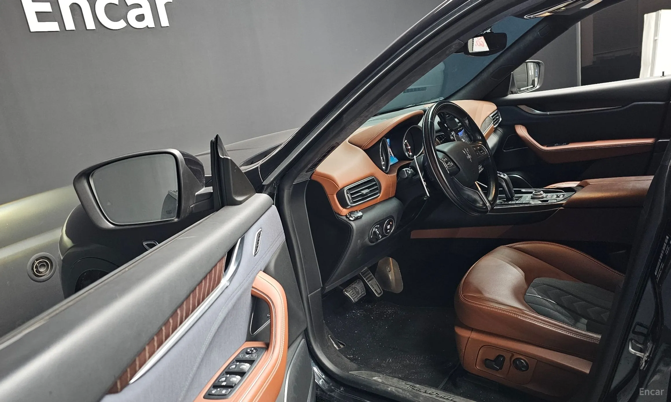 Maserati Levante превью 10