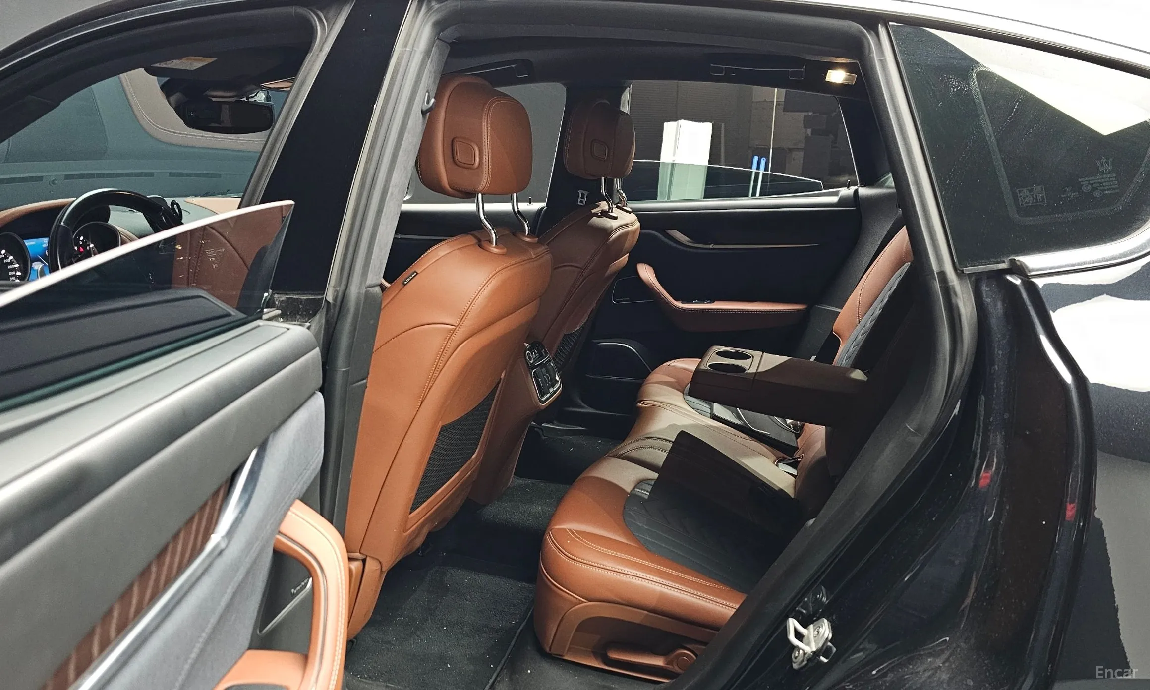 Maserati Levante превью 11