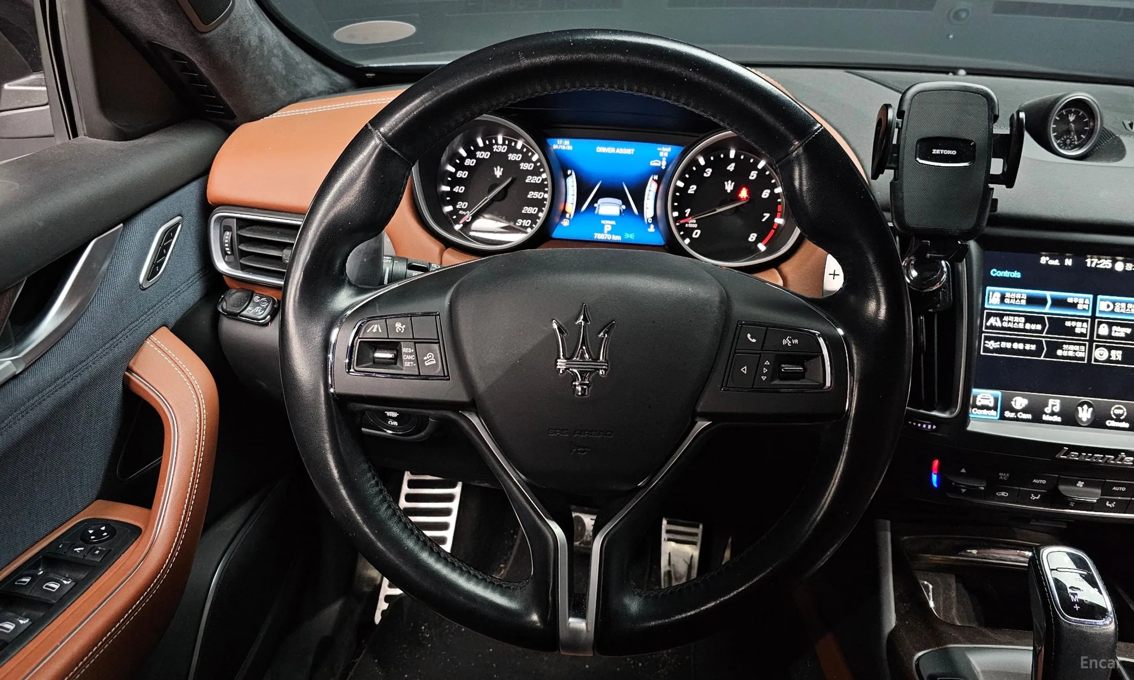 Maserati Levante превью 13