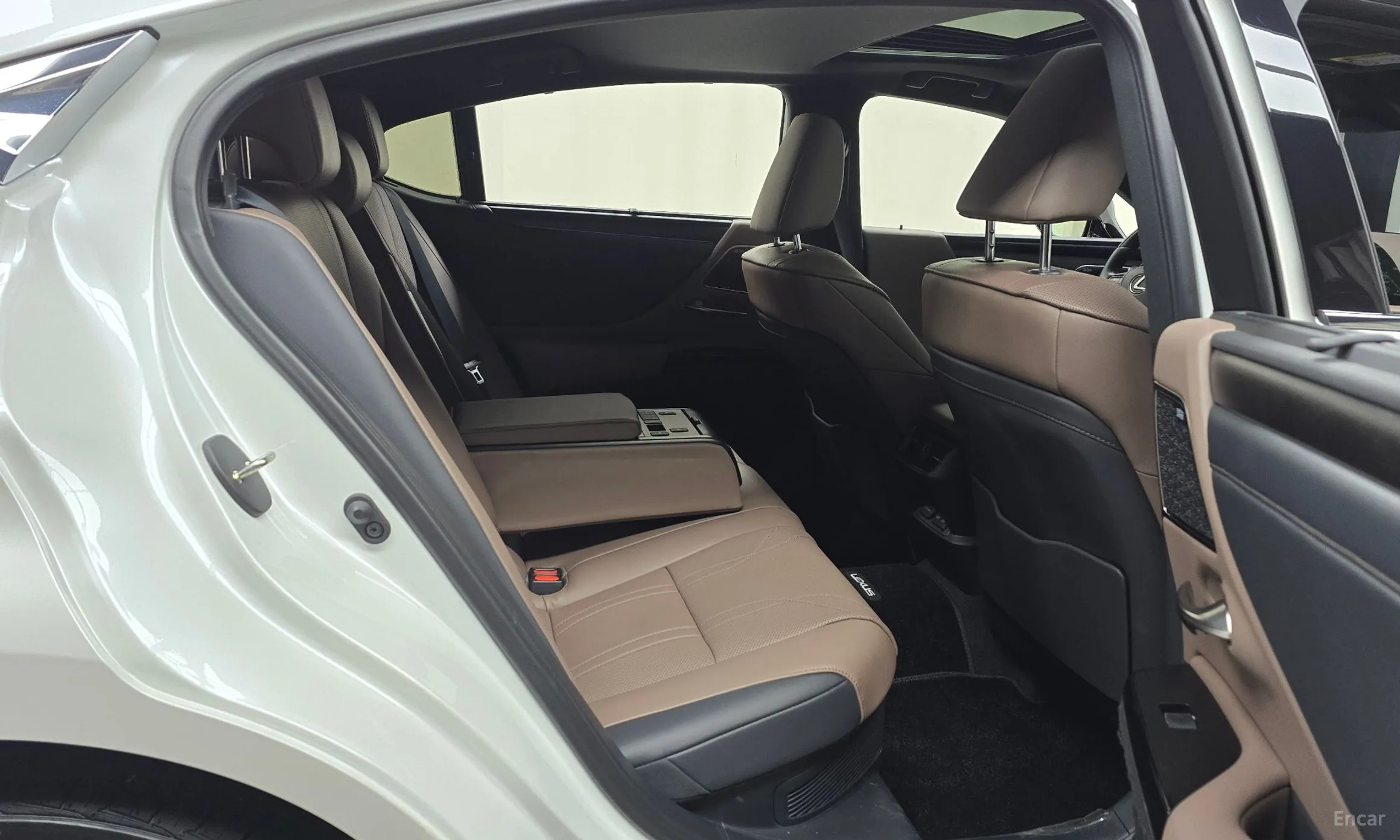Lexus ES300h 7th Generation превью 12