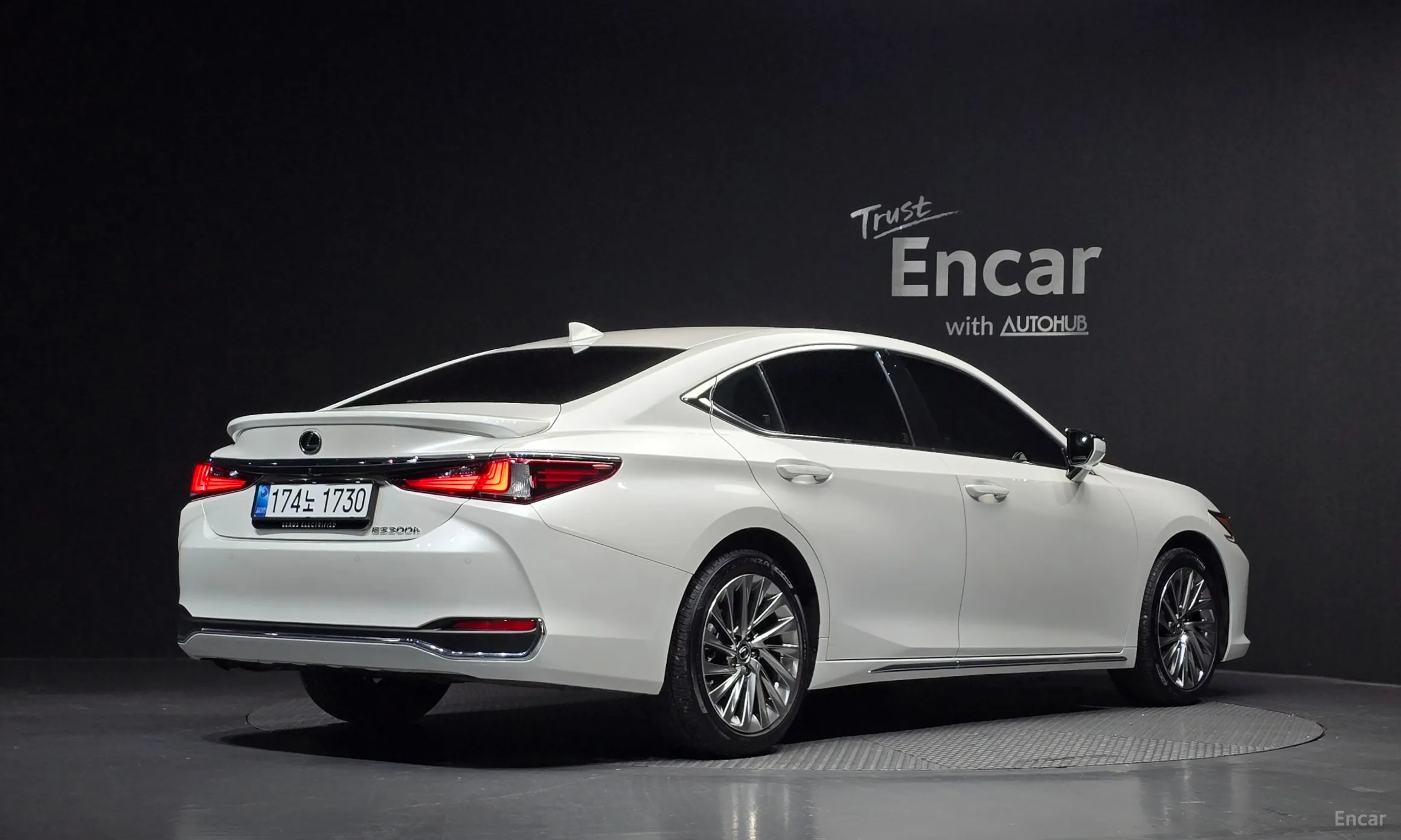 Lexus ES300h 7th Generation