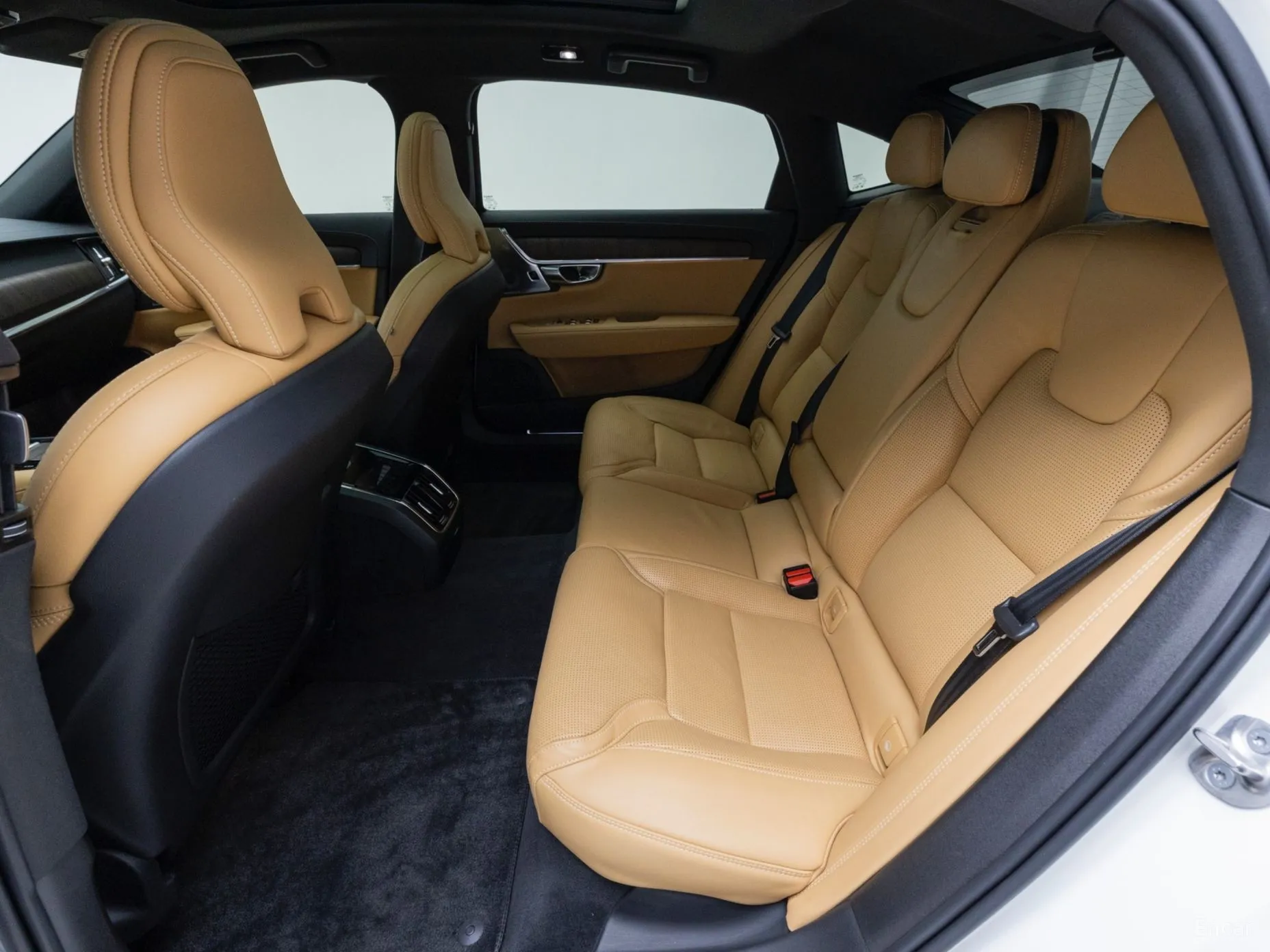 Volvo S90 превью 10