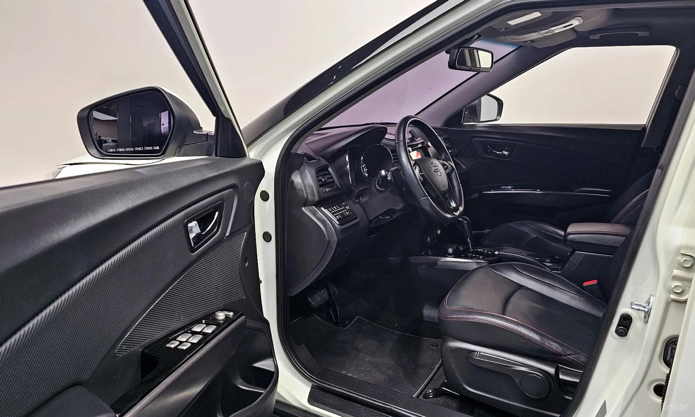 KG Mobility (SsangYong) Tivoli Air превью 11