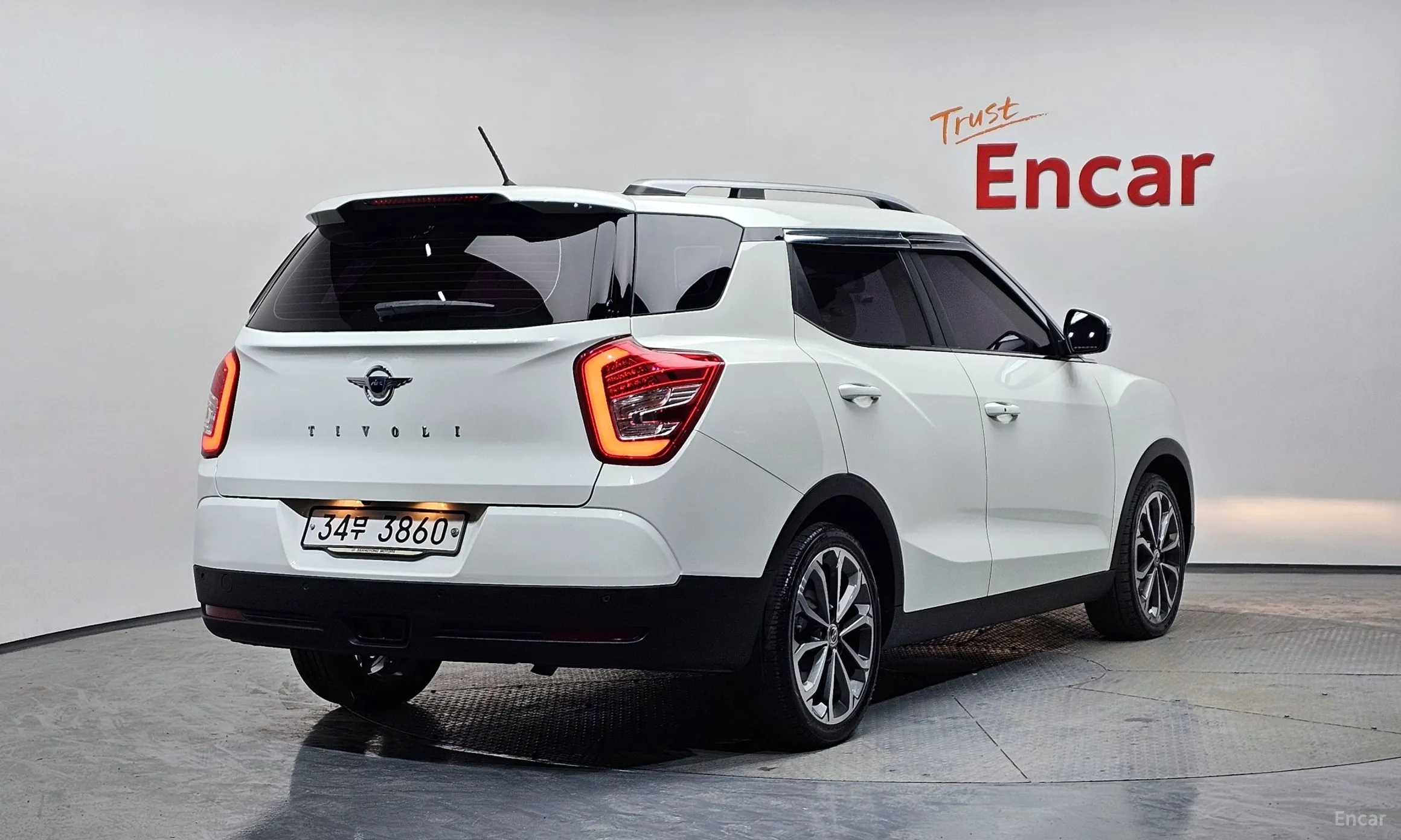 KG Mobility (SsangYong) Tivoli Air превью 2