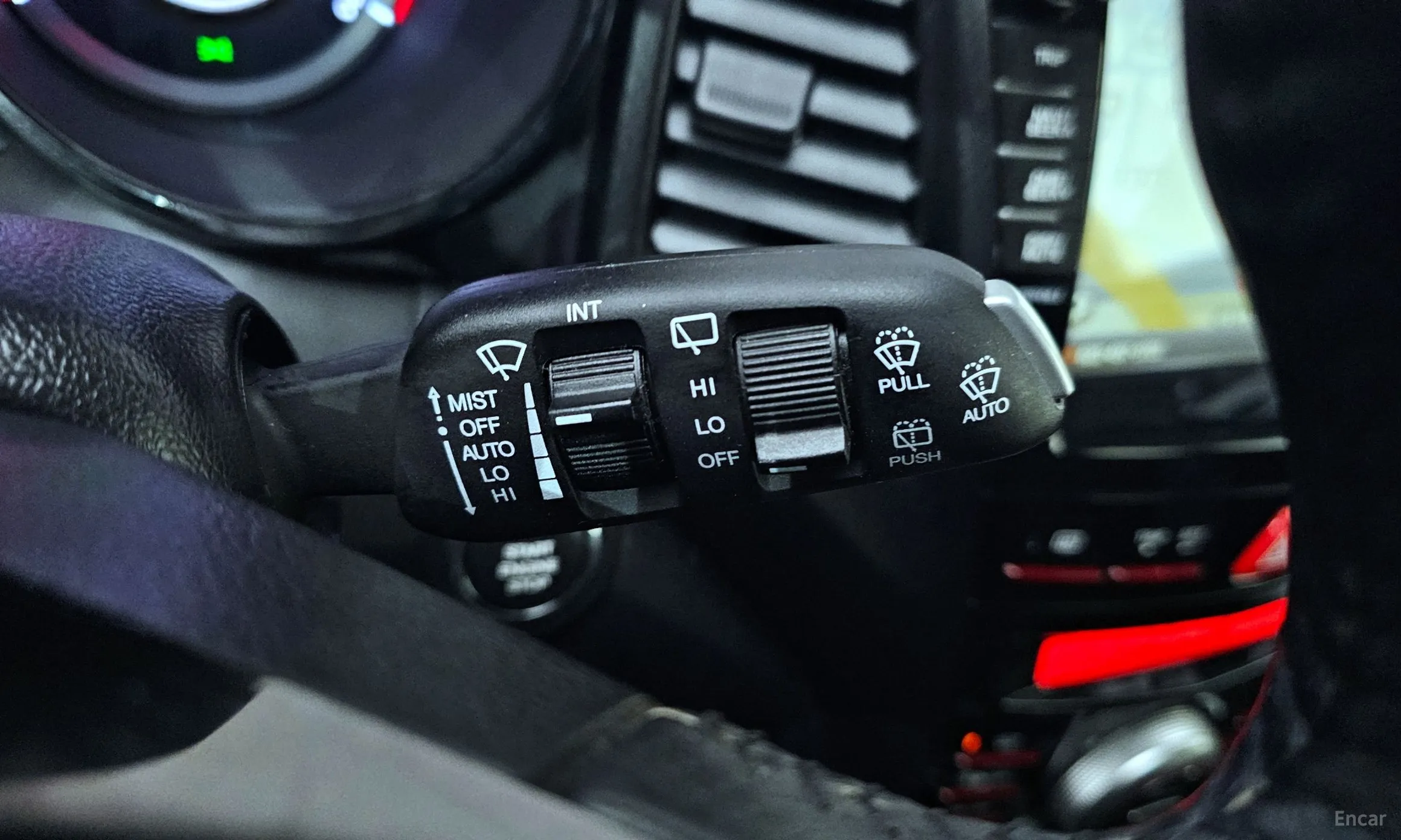 KG Mobility (SsangYong) Tivoli Air превью 18